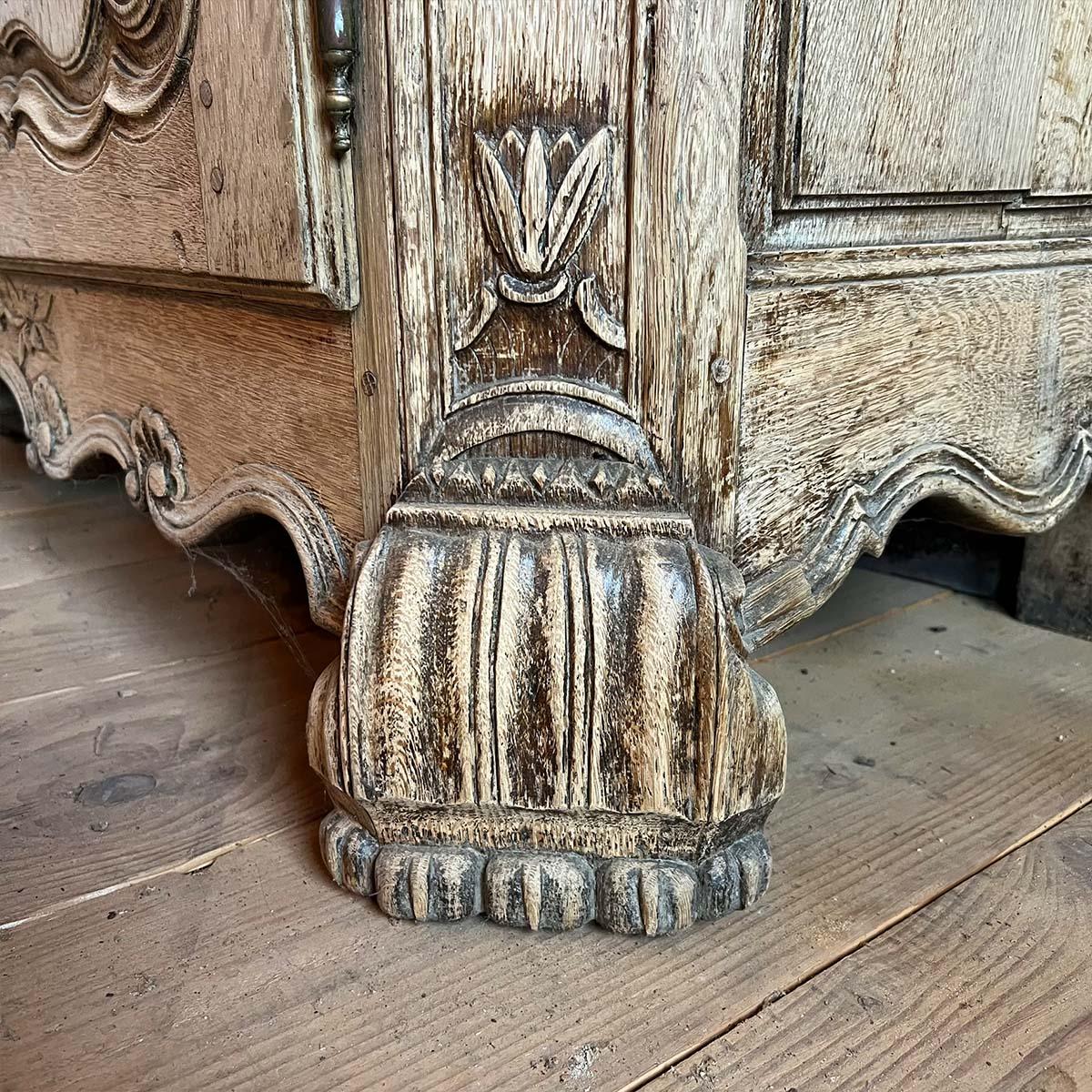 Louis XV style stripped oak Liège sideboard For Sale 1