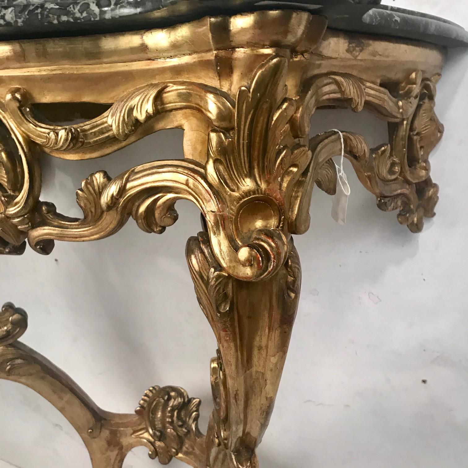 Tisch im Louis-XV-Stil, Konsole mit Marmorplatte (Vergoldet) im Angebot