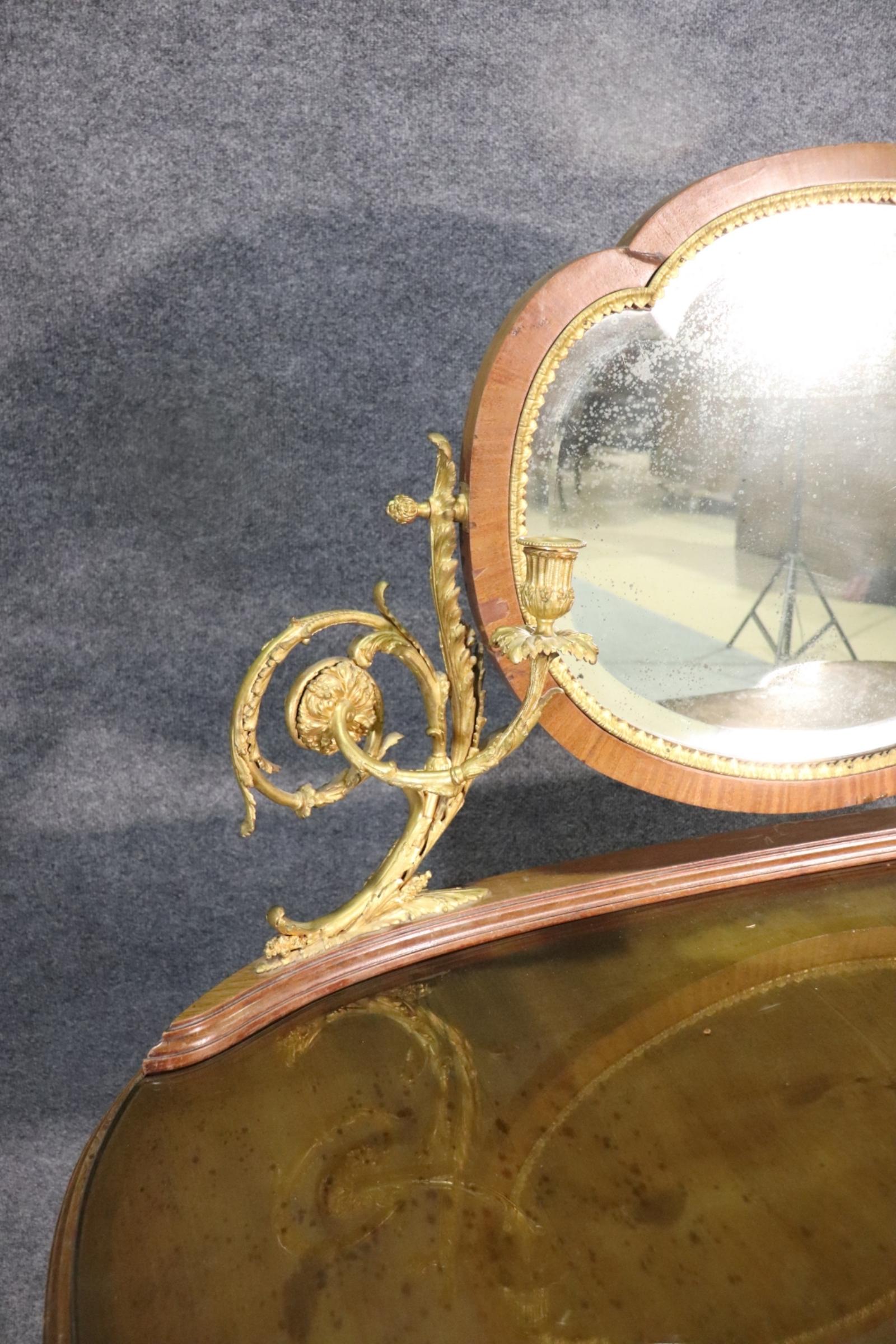 XIXe siècle Louis  Meuble-lavabo de style XV avec miroir en bronze  & Frame Manner Maison Forest en vente