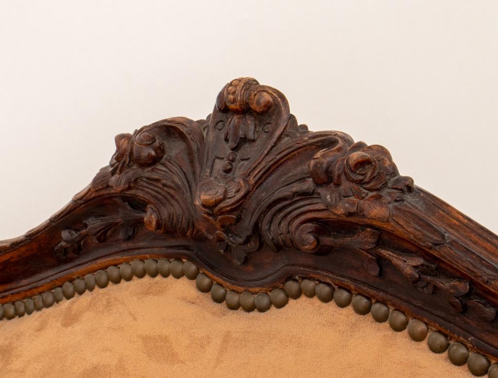 Velours Paire de Bergeres recouvertes de velours de style Louis XV en vente