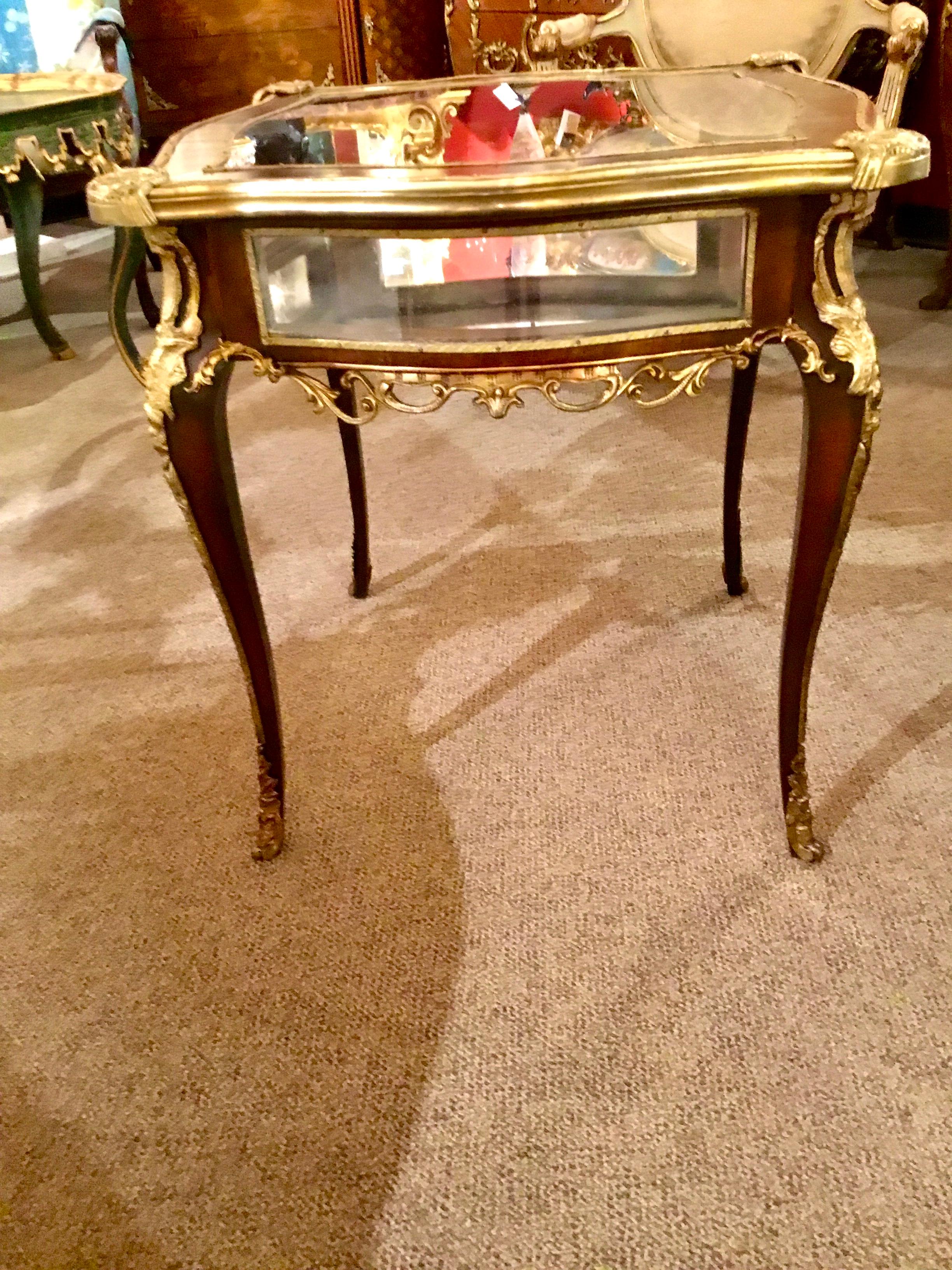 20th Century Louis XV Style Vitrine/Display Table with Gilt Bronze Mounts and Glass Top For Sale