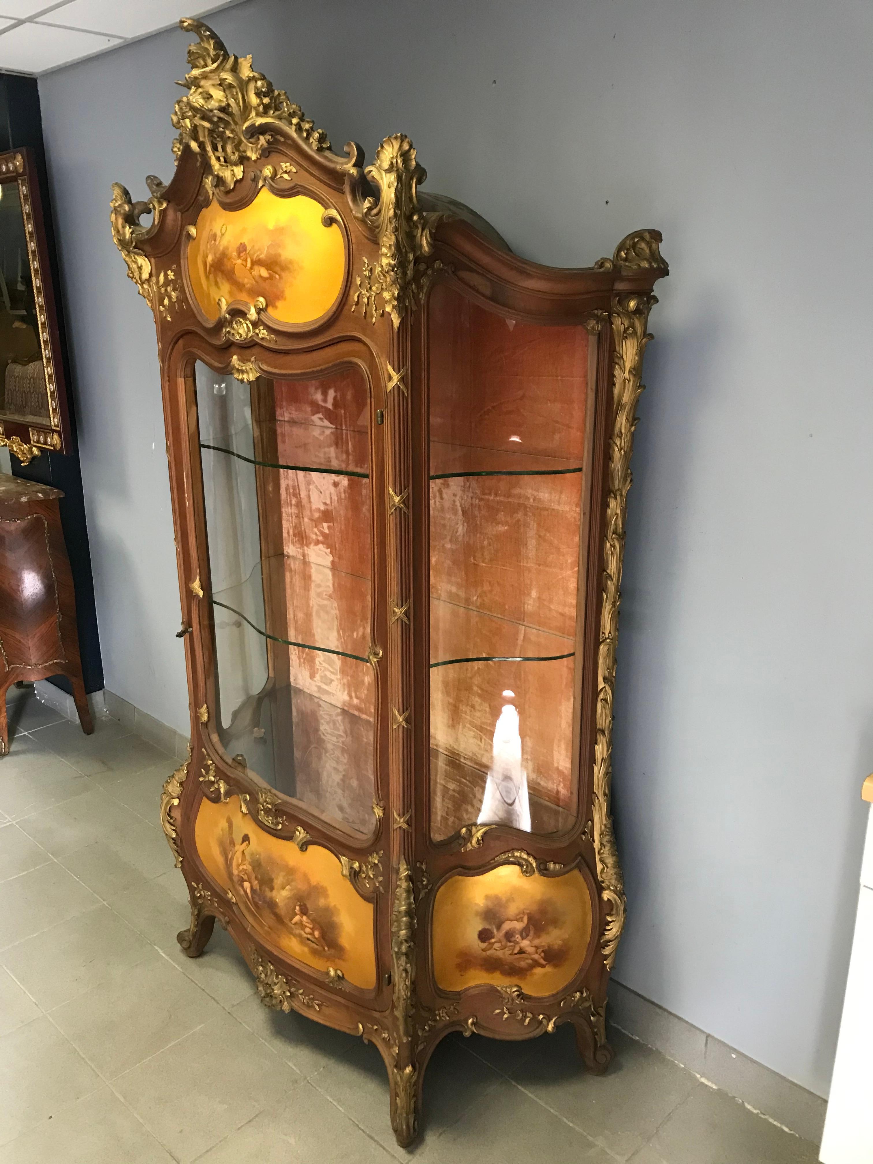 Louis XV Style Vitrine Vernis Martin 1890 lock signed by P. Keul Paris France For Sale 4