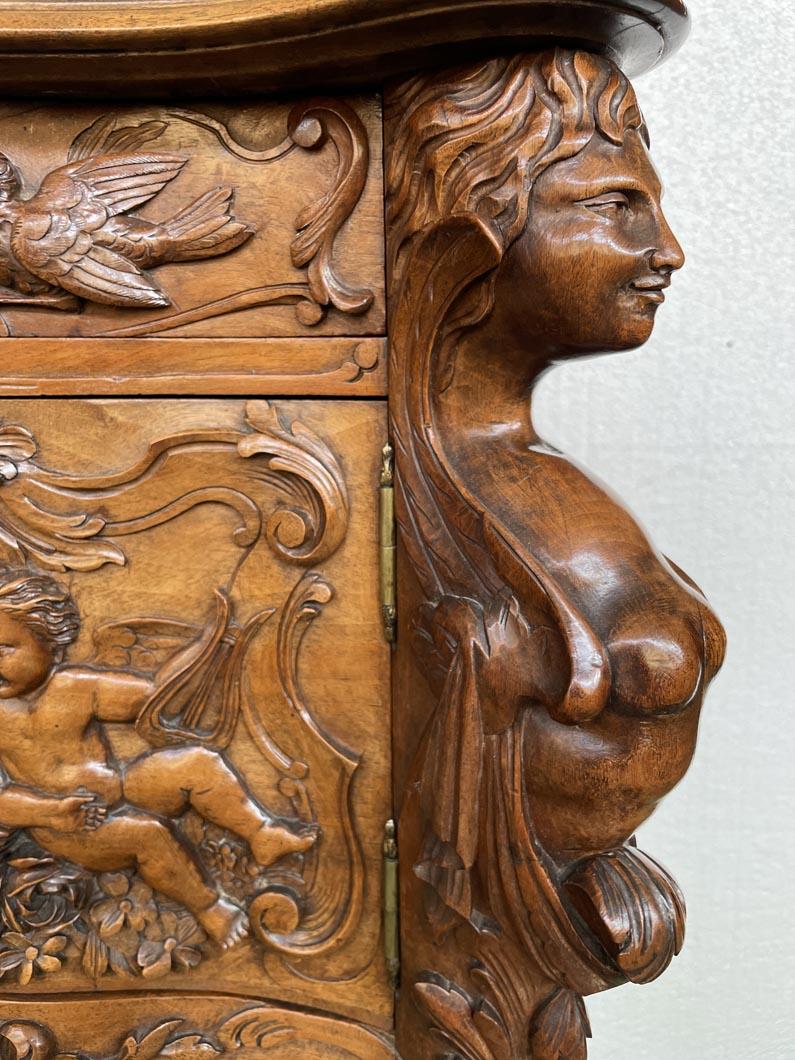 Louis XV style walnut bedroom For Sale 7