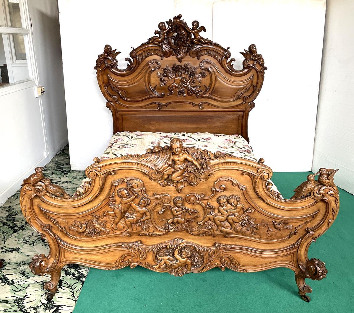 French Louis XV style walnut bedroom For Sale