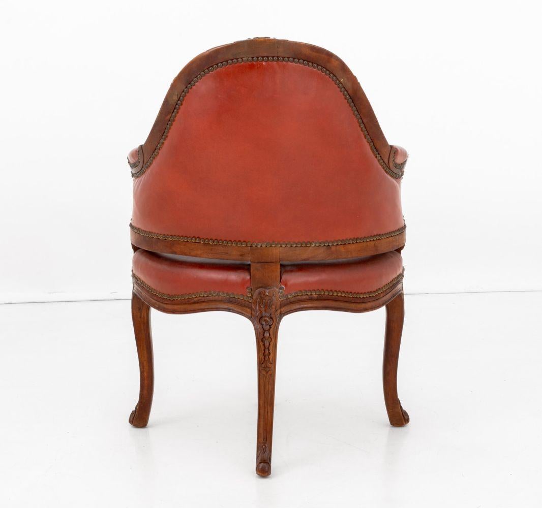 Sedia angolare in noce stile Luigi XV in vendita 2