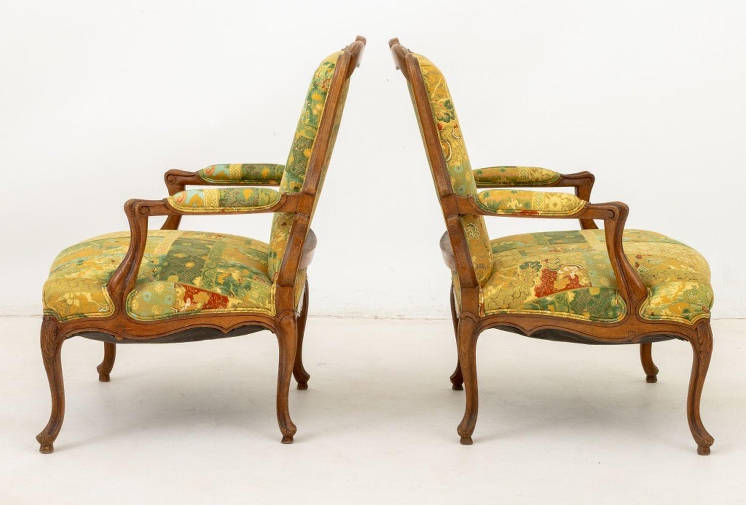Louis XV Style Walnut Fauteuils, Pair For Sale 3