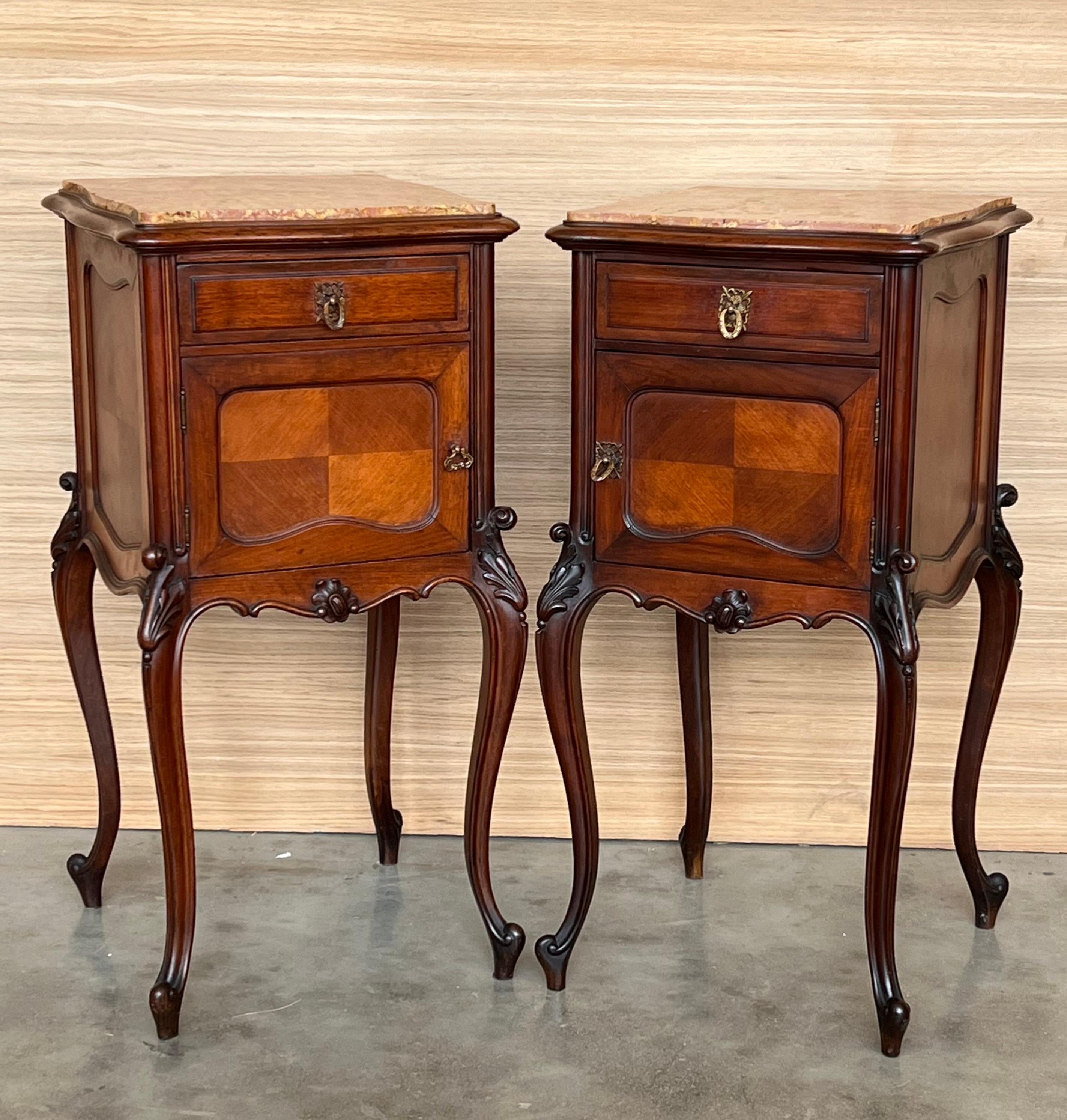 French Louis XV Style Walnut Nightstands with Marble Top, 1930s, Set of 2 For Sale