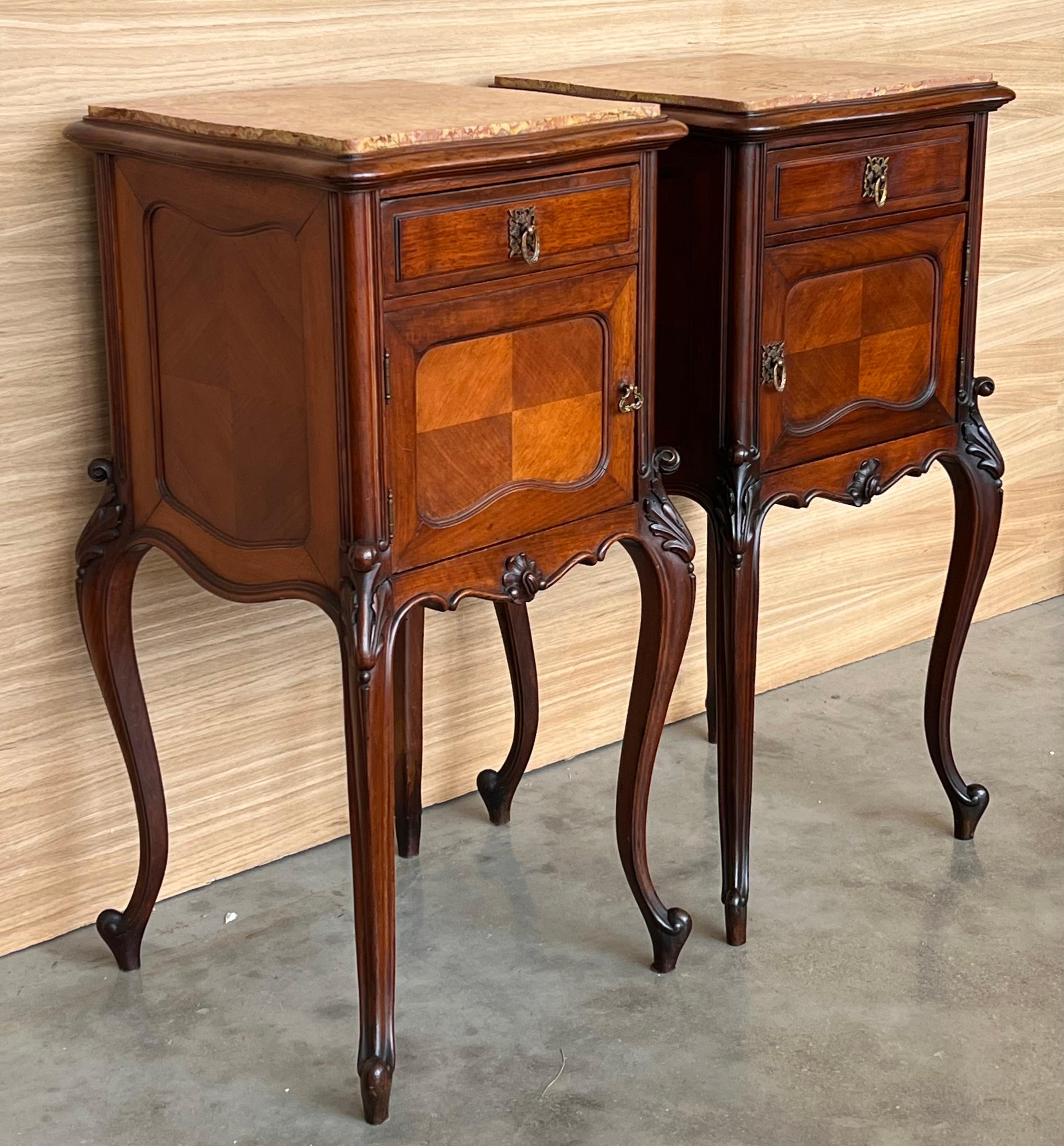 20th Century Louis XV Style Walnut Nightstands with Marble Top, 1930s, Set of 2 For Sale