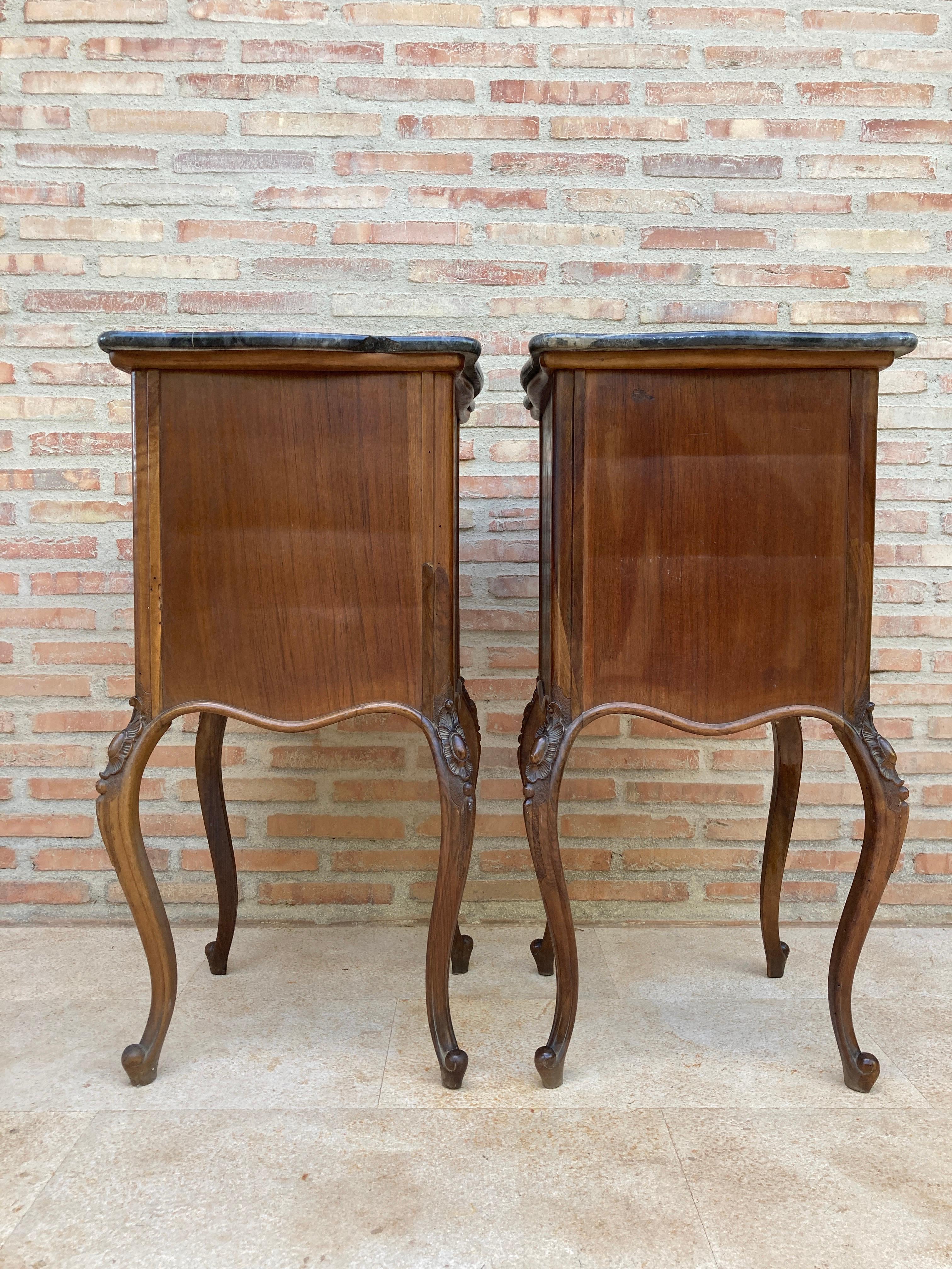 20th Century Louis XV Style Walnut Nightstands with Marble Top, 1930s, Set of 2 For Sale
