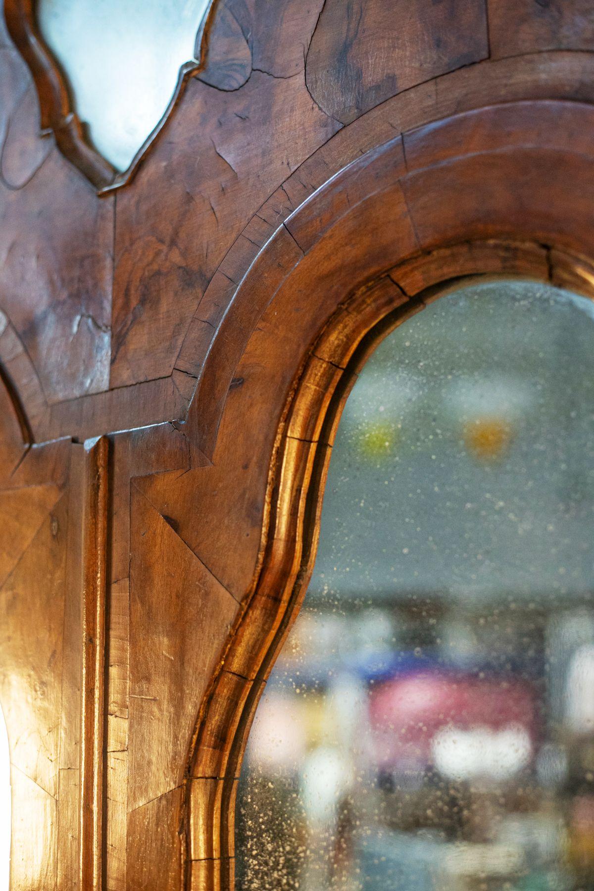 Louis XV Style Walnut Root Cabinet 19th Century For Sale 12