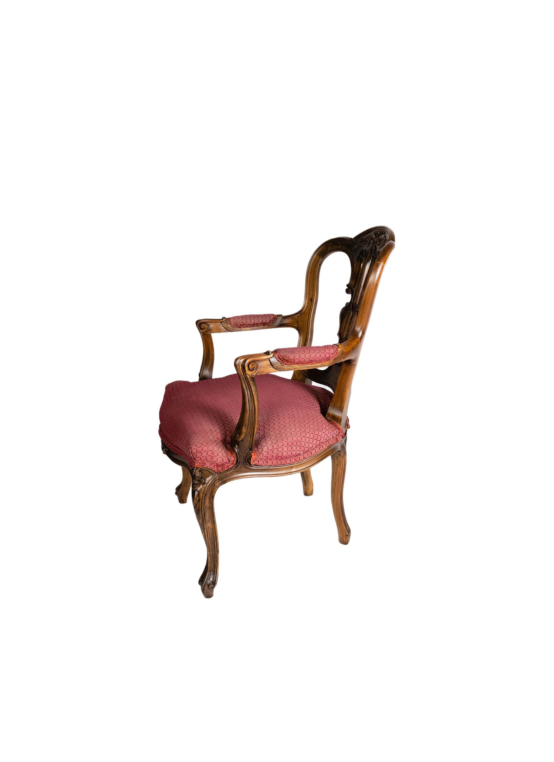 Sillón veneciano de nogal estilo Luis XV Francés en venta