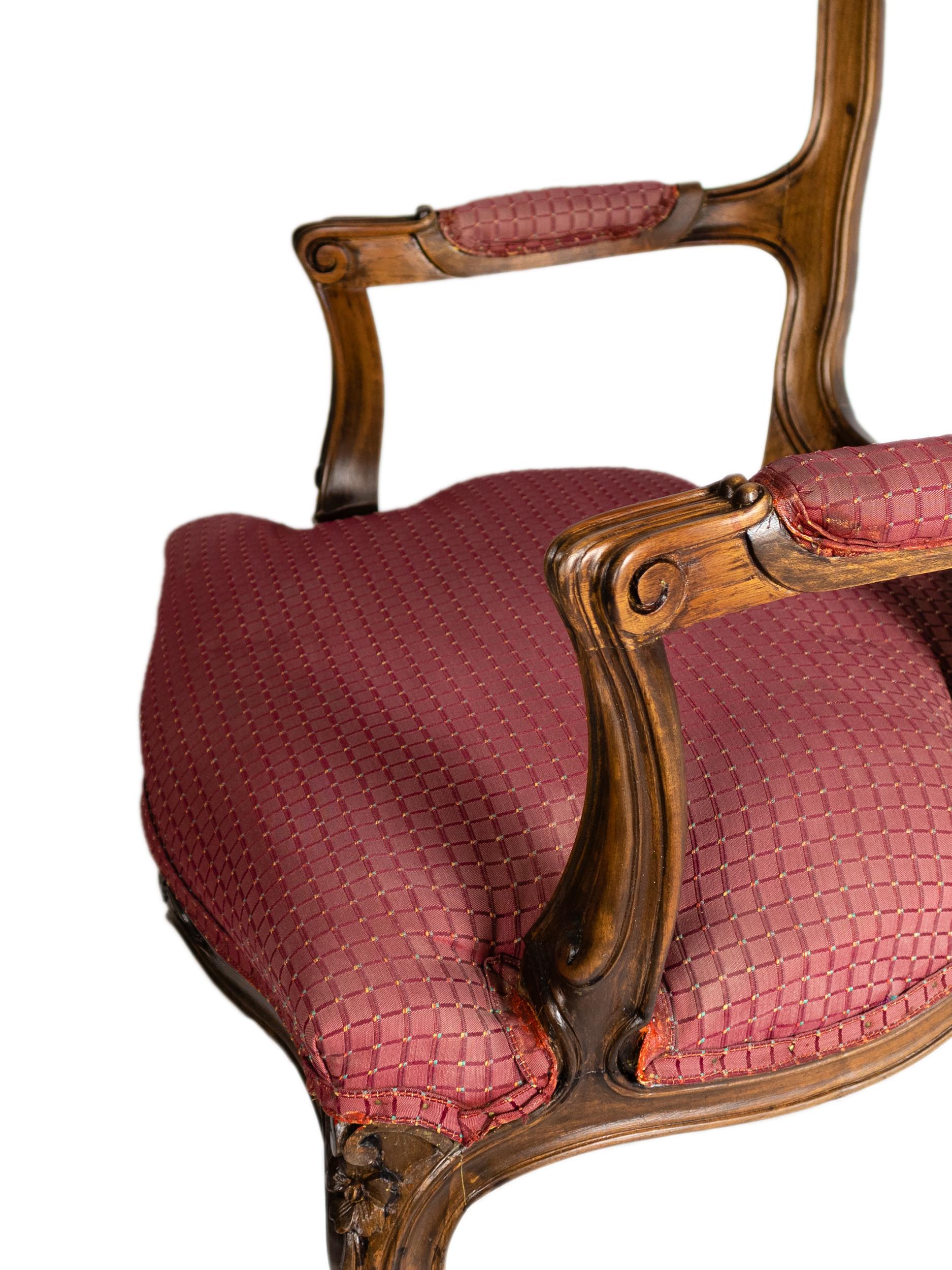 20th Century Louis XV Style Walnut Venetian Armchair  For Sale