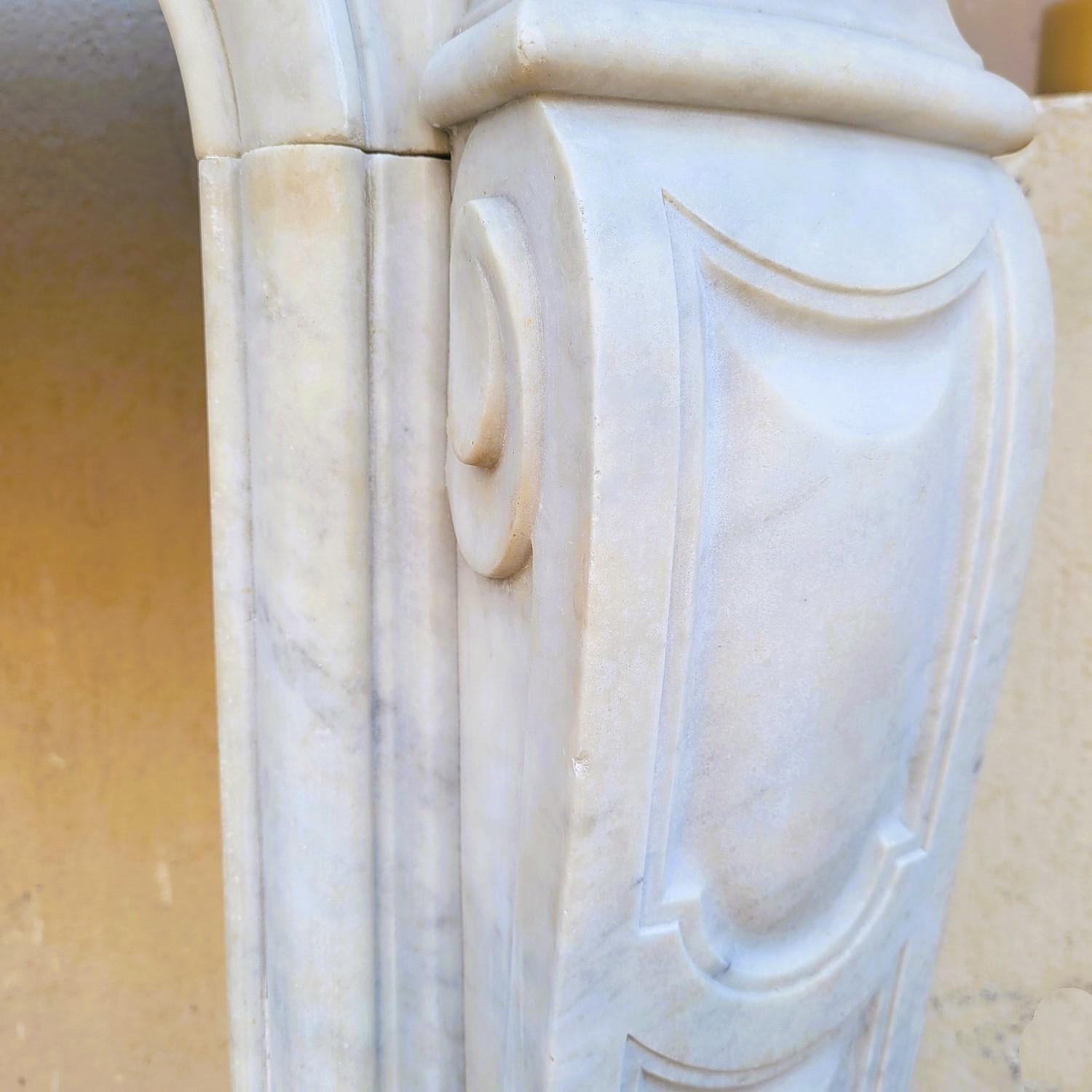 Louis XV Style White Marble Fireplace, 19th Century For Sale 6