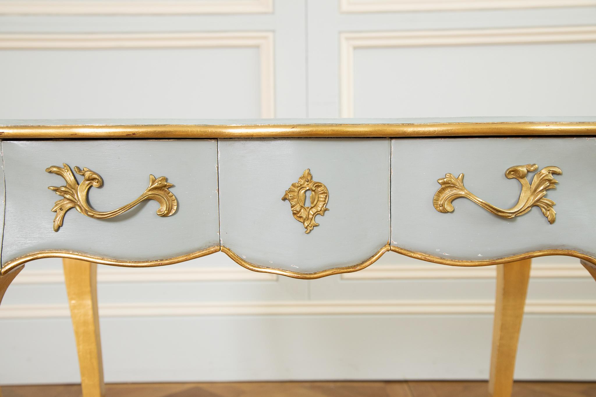 Louis XV Style Writing Desk with Serpentine Legs Painted with Gold Highlights For Sale 2