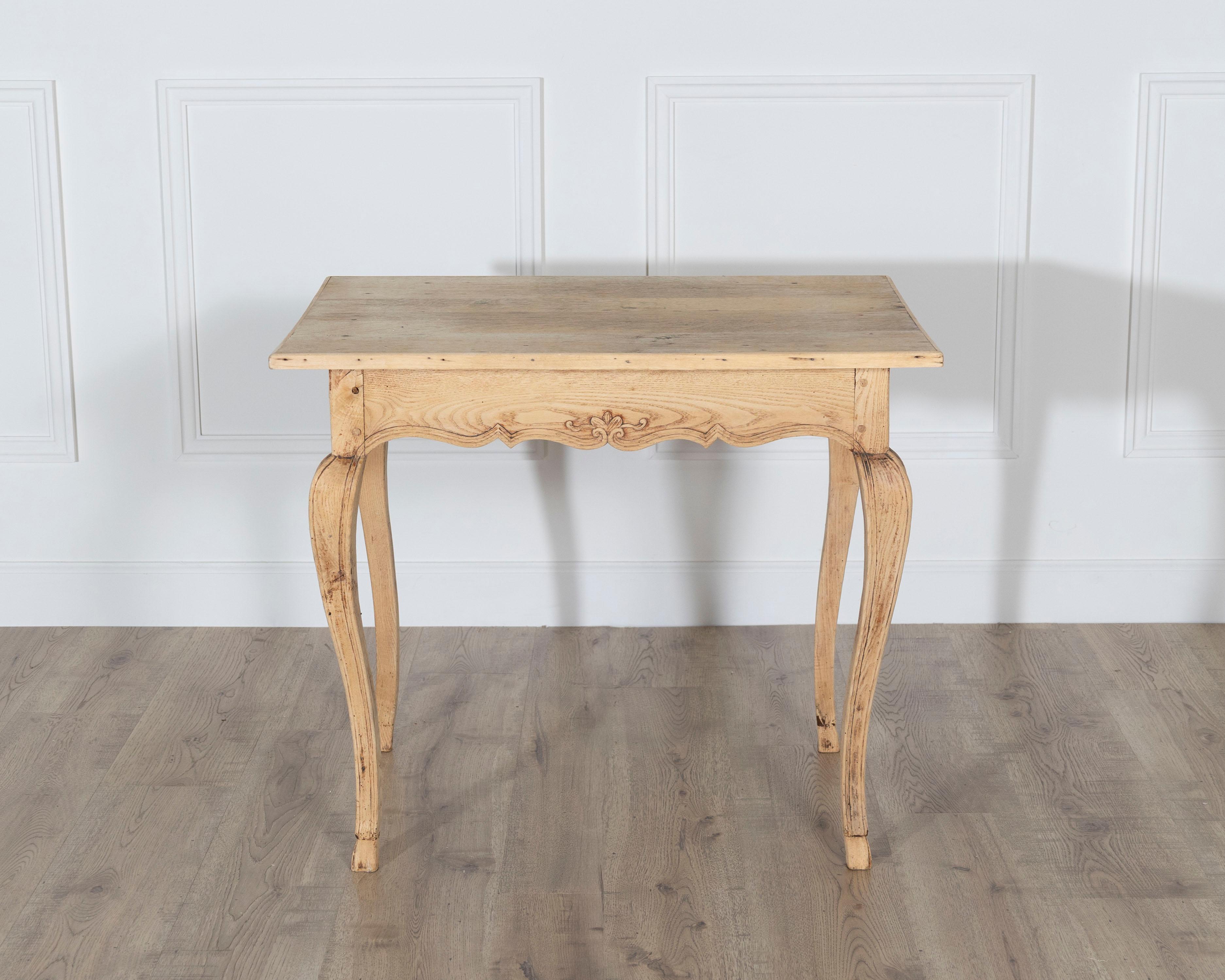 Table à écrire de style Louis XV en Oak Oak naturel, 19ème siècle en vente 2