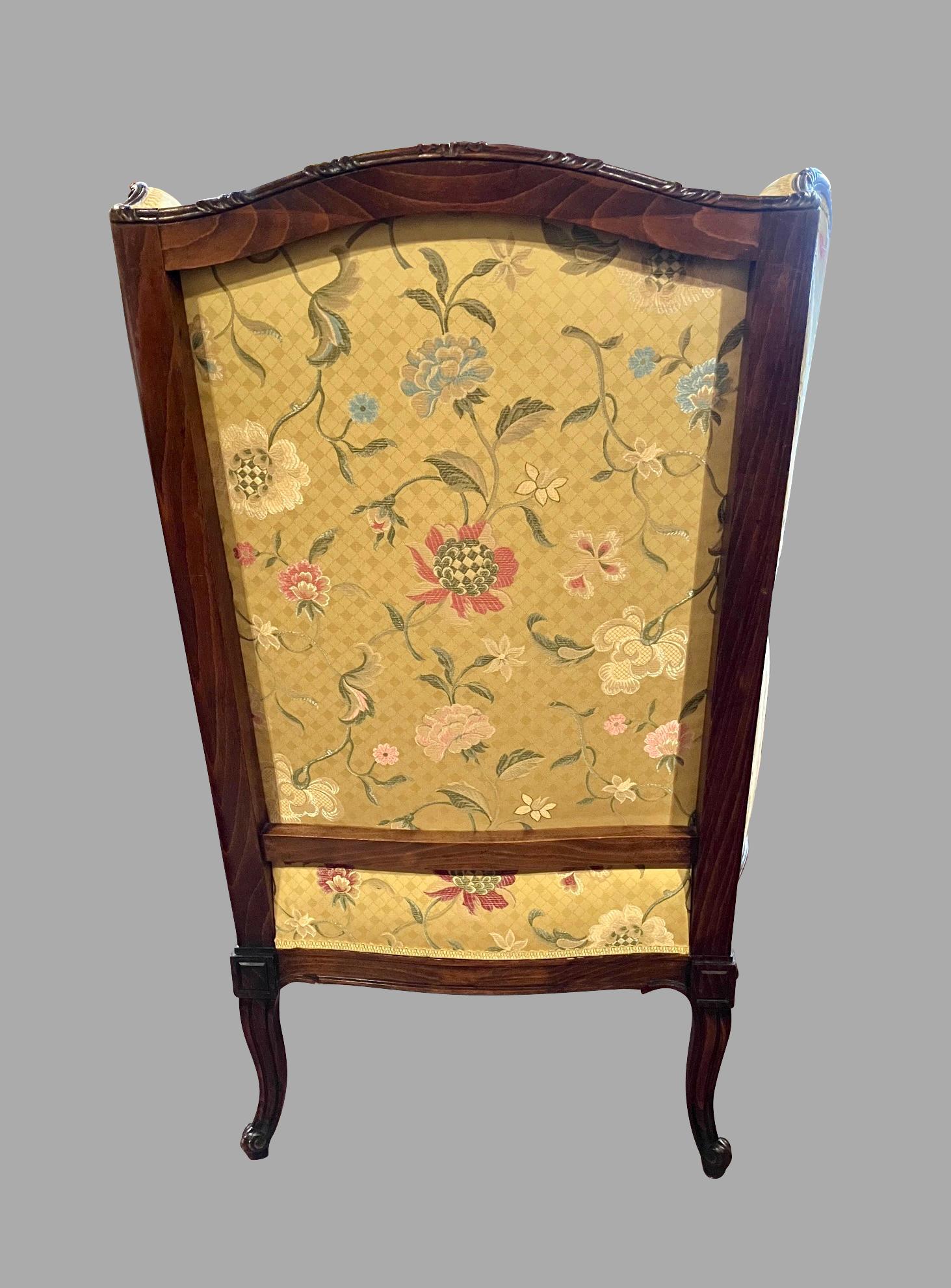 Louis XV Style Yellow Silk Upholstered Lounge Chair with Carved Hardwood Frame In Good Condition In San Francisco, CA