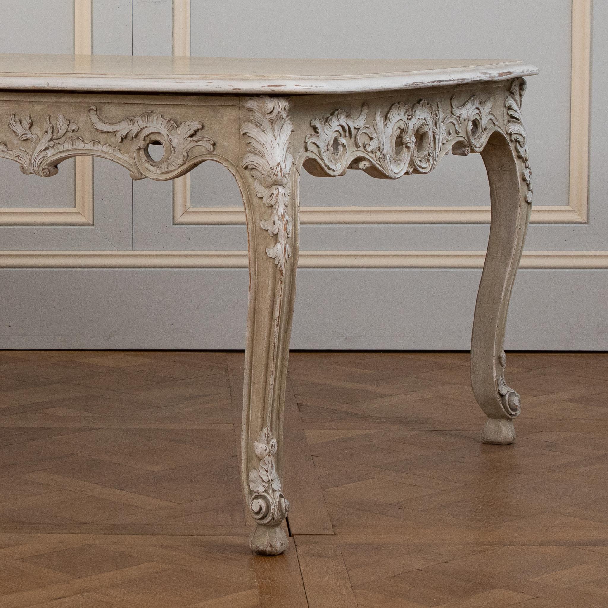 Louis XV  table For Sale 2