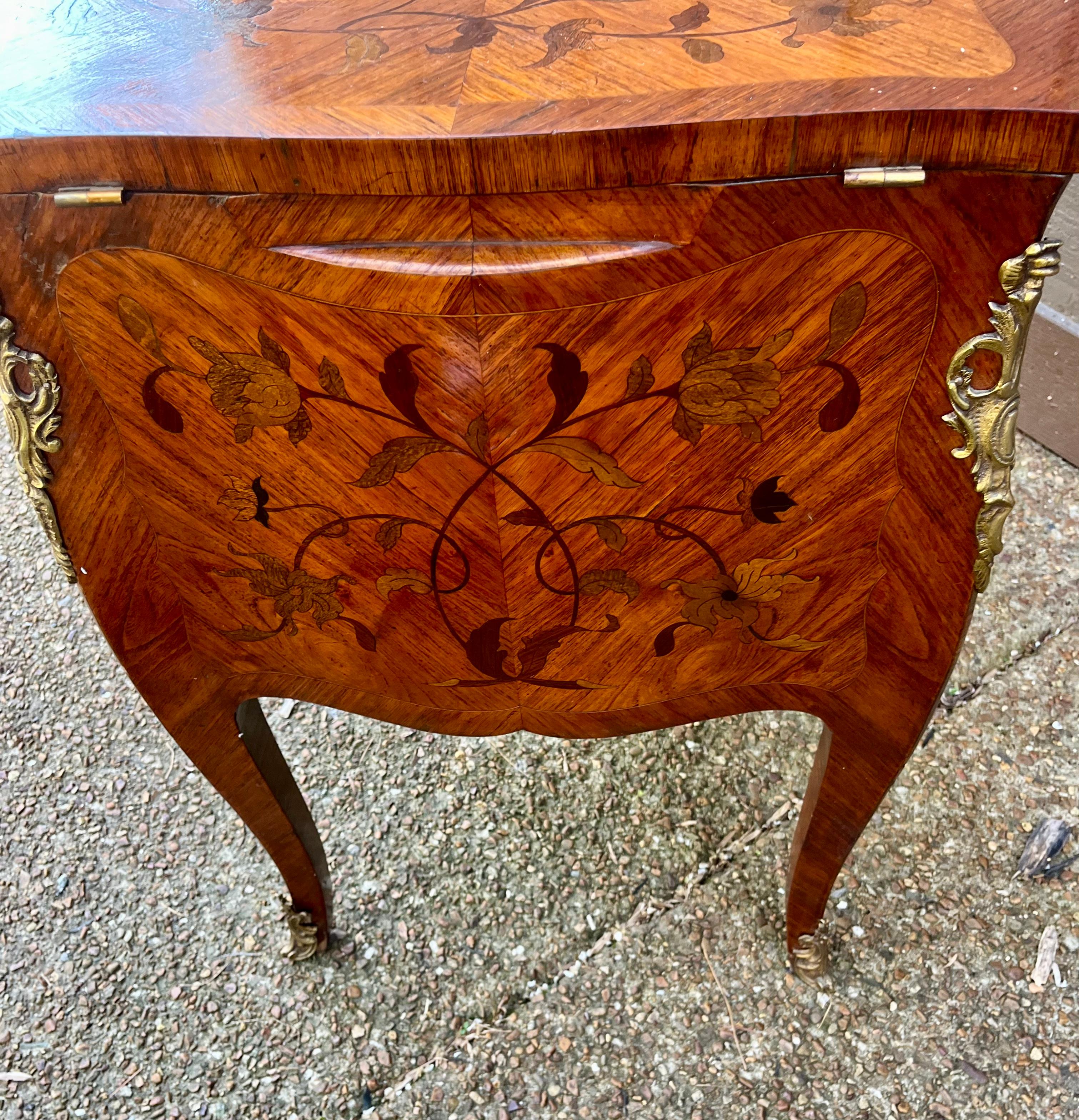 Louis XV Louis Xv Transitional to LouisXvi Tulipwood Parquetry and Marquetry Floral Case  For Sale