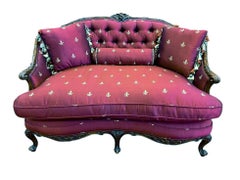 Louis XV Tufted Settee in Fleur-de-Lis Silk