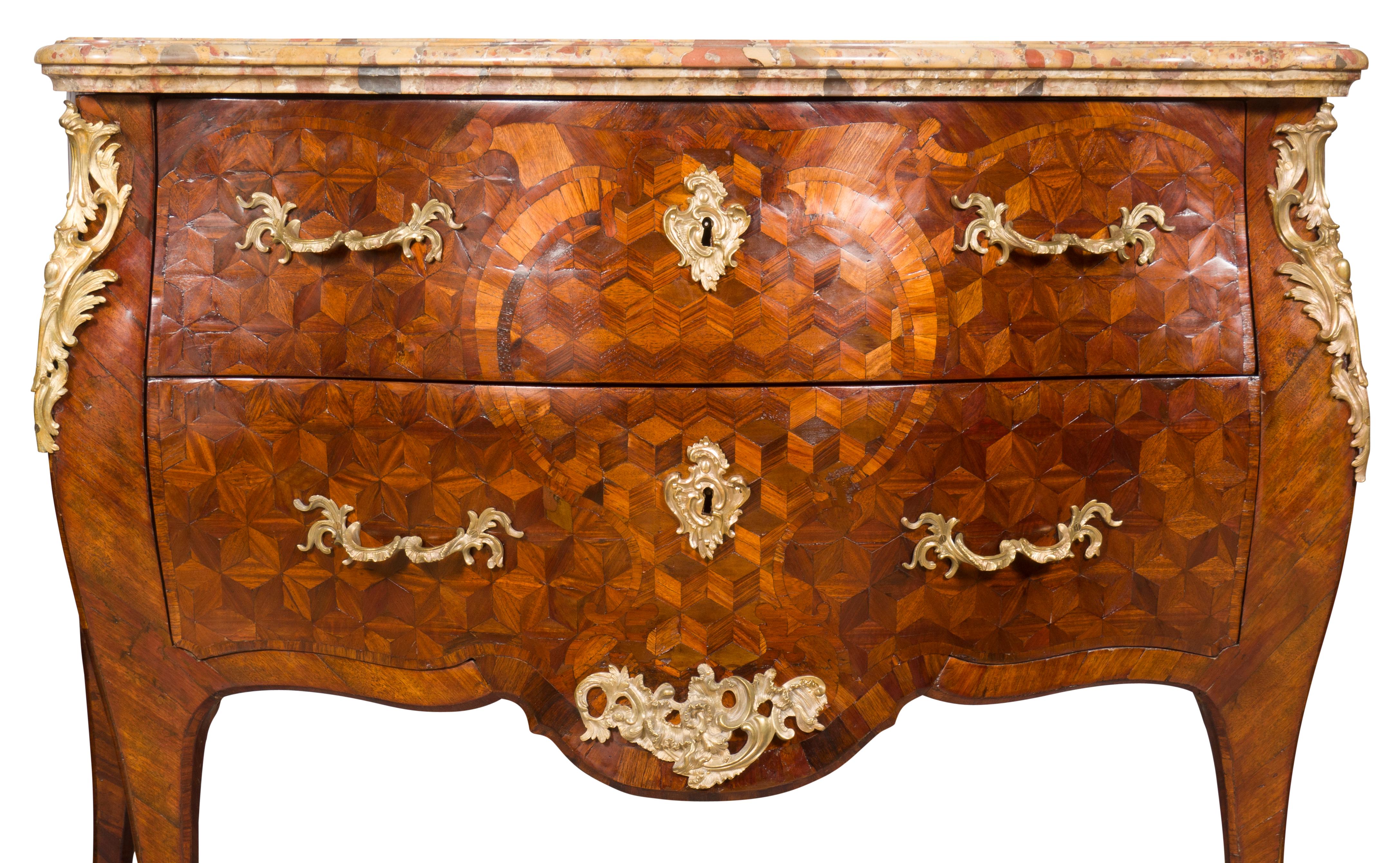 Commode Louis XV en tulipier et parqueterie en vente 4