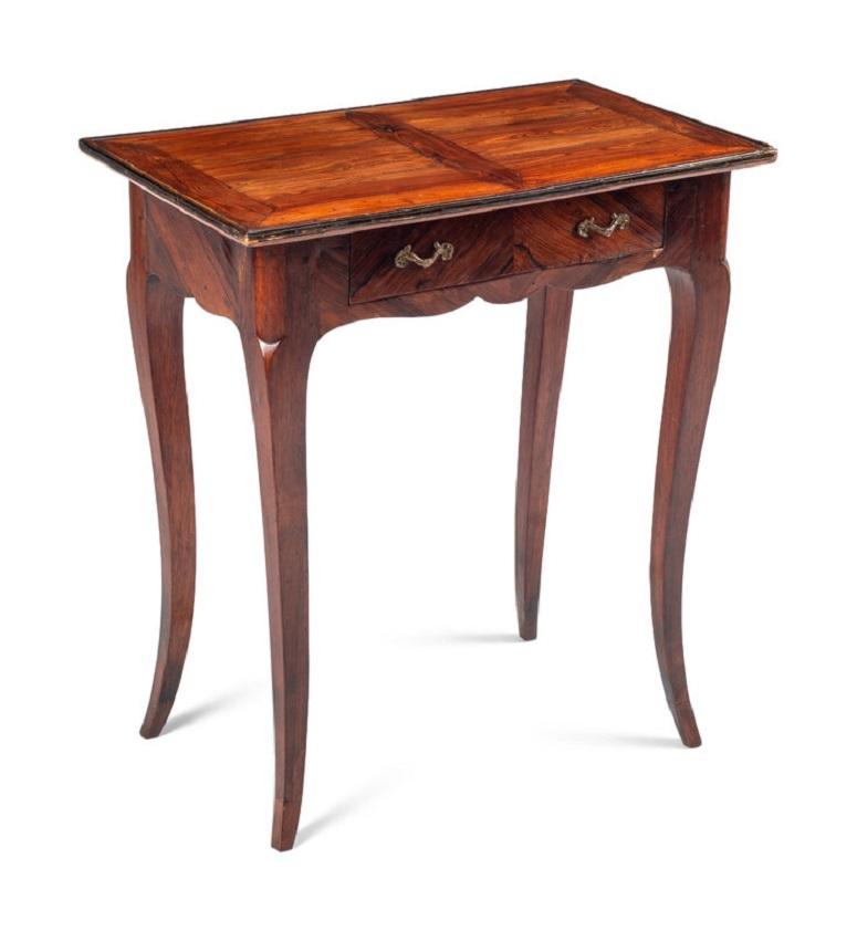 Table d'appoint Louis XV en tulipier, 18ème siècle Bon état - En vente à Savannah, GA