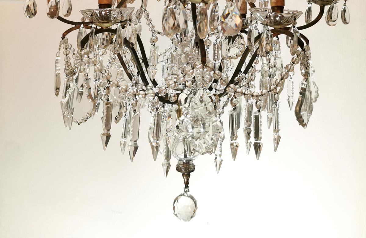 Louis XV Venetian Style Italian Chandelier in Bronze with Cut Crystals 8