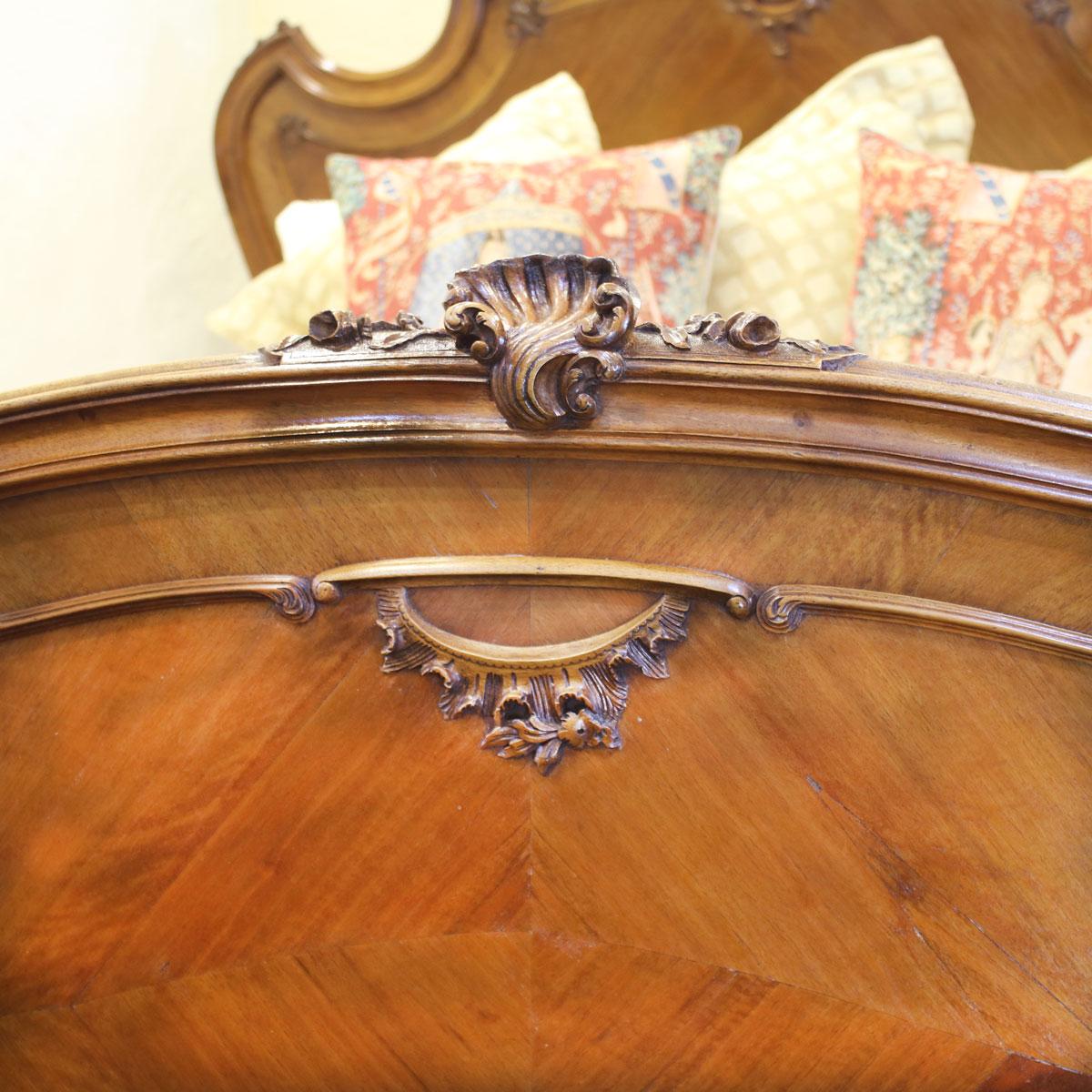 Louis XV Walnut Antique Bed WK141 In Good Condition In Wrexham, GB