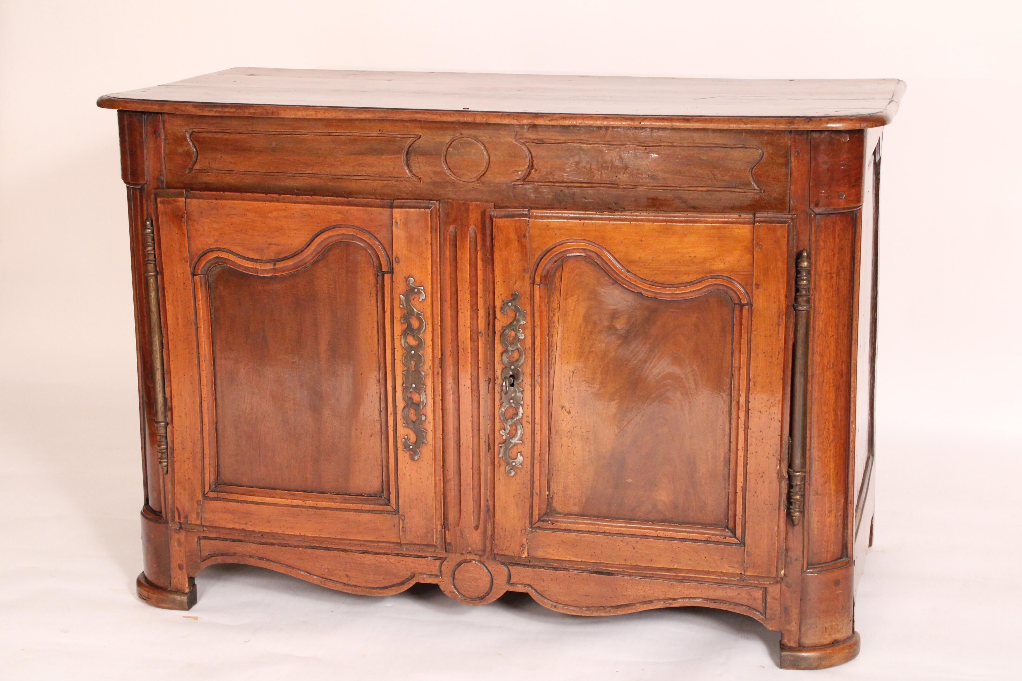 Buffet in noce Luigi XV In condizioni buone in vendita a Laguna Beach, CA