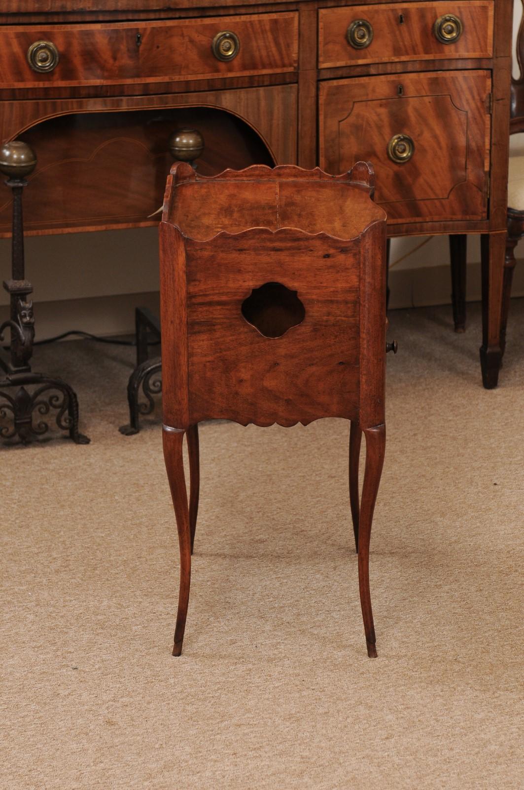 Louis XV Walnut Chevet with Open Shelf, Drawer, & Cabriole Legs For Sale 3