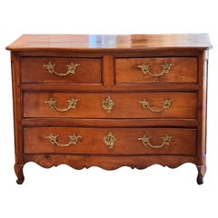 Commode a serpentina in noce Luigi XV