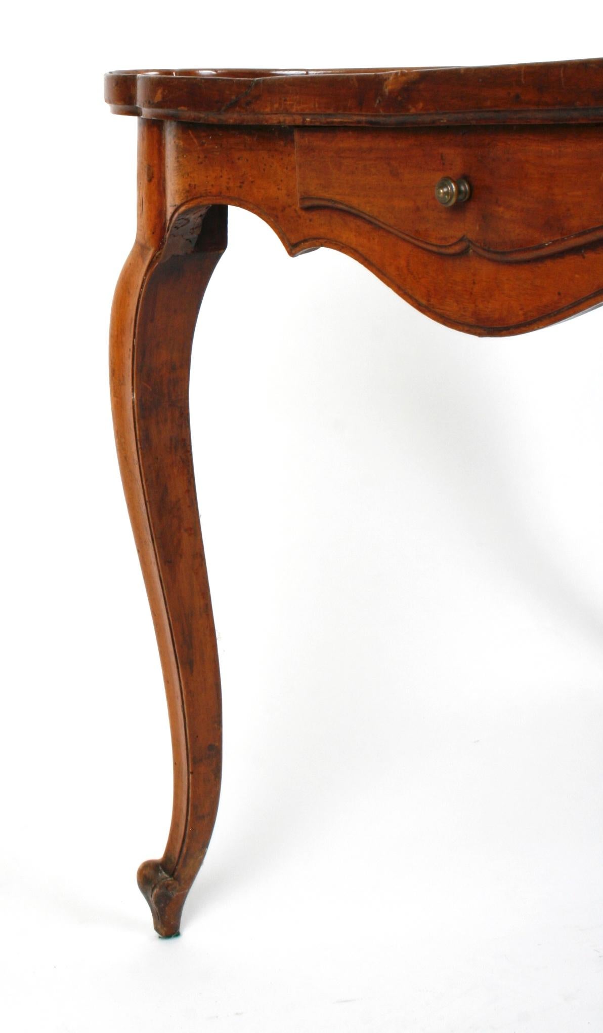 Louis XV Walnut Table with Galleried Top, circa 1780 For Sale 1