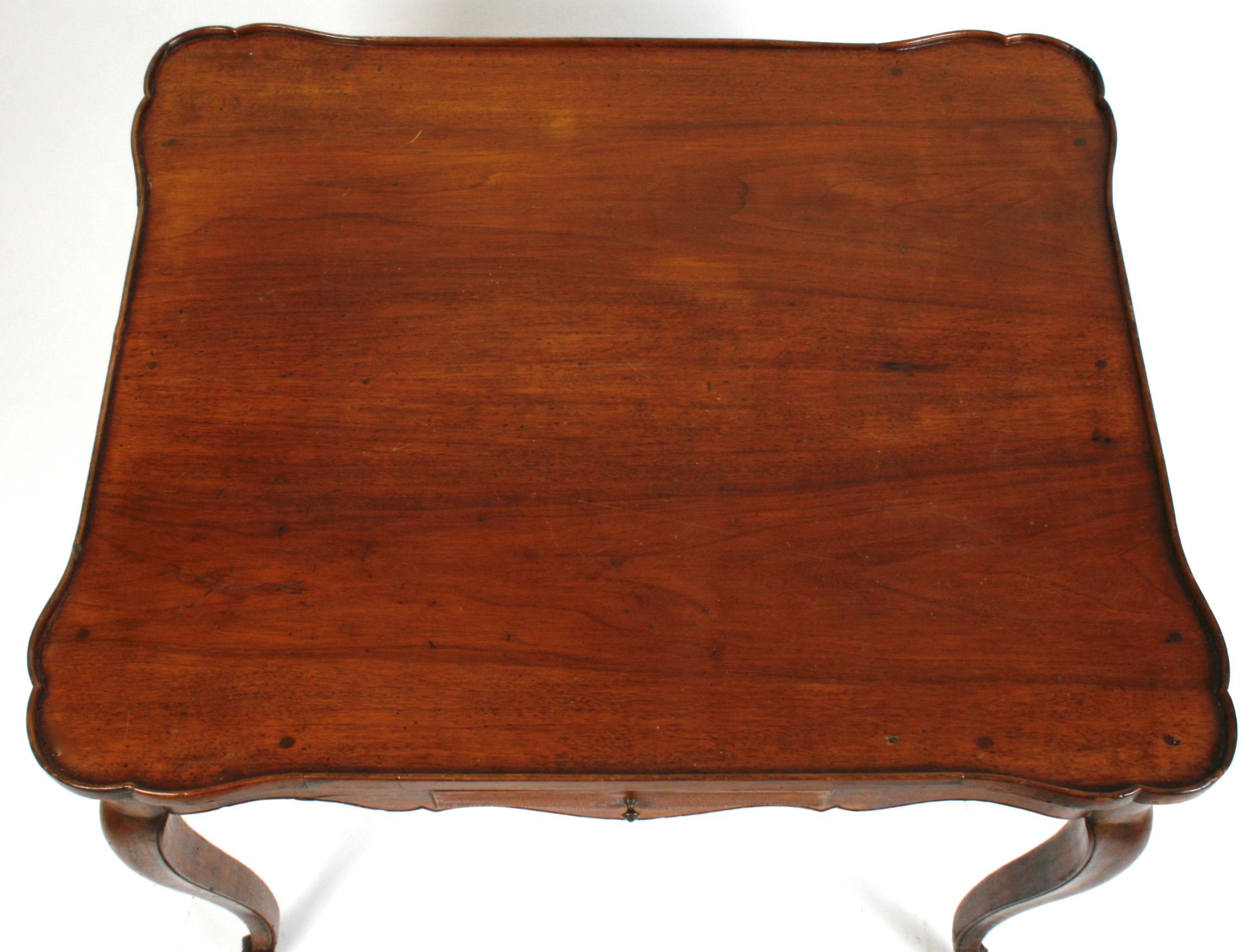 Louis XV Walnut Table with Galleried Top, circa 1780 For Sale 3