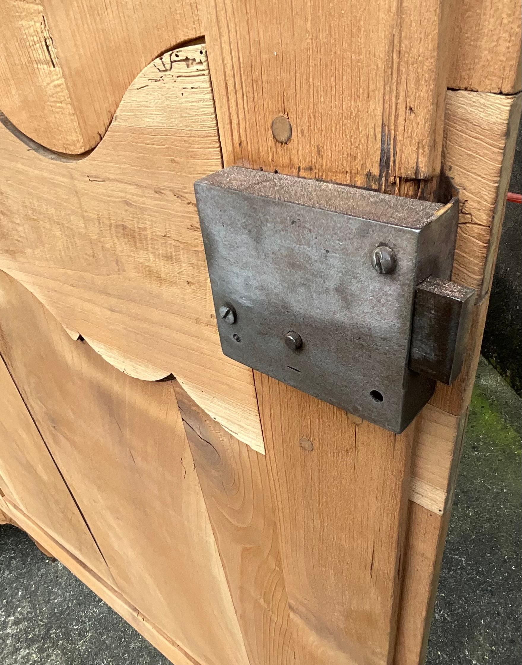 Legno di alberi da frutto Armadio Luigi XV in Wood Wood, metà del XIX secolo in vendita