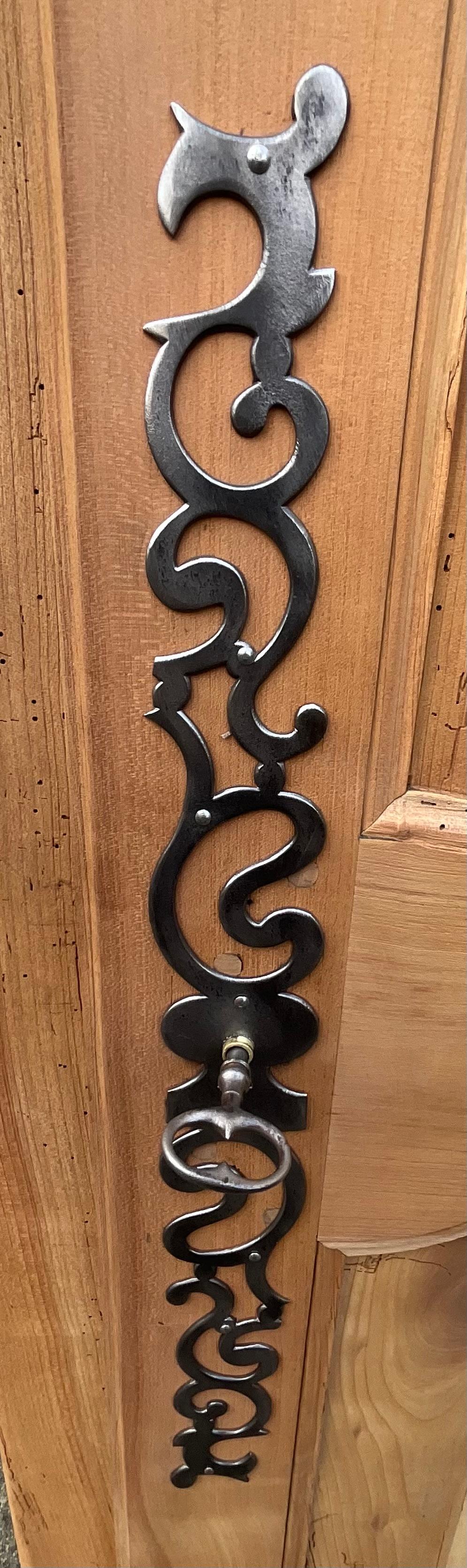 Armadio Luigi XV in Wood Wood, metà del XIX secolo in vendita 2