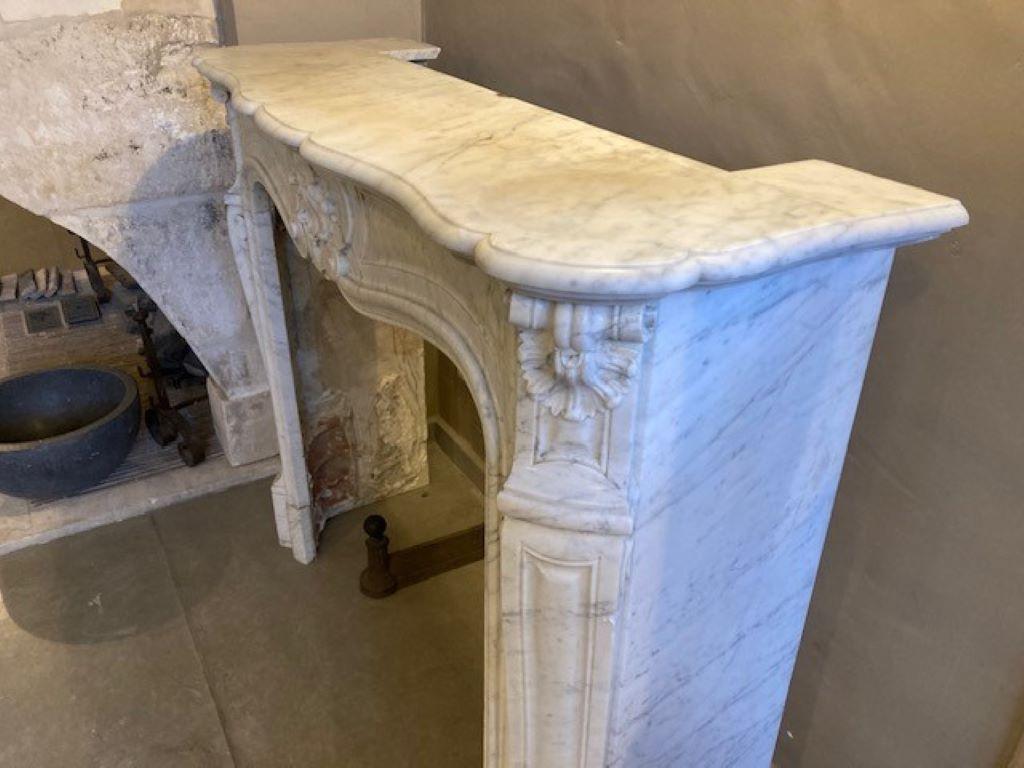 French Louis XV White Marble Fireplace Mantel For Sale