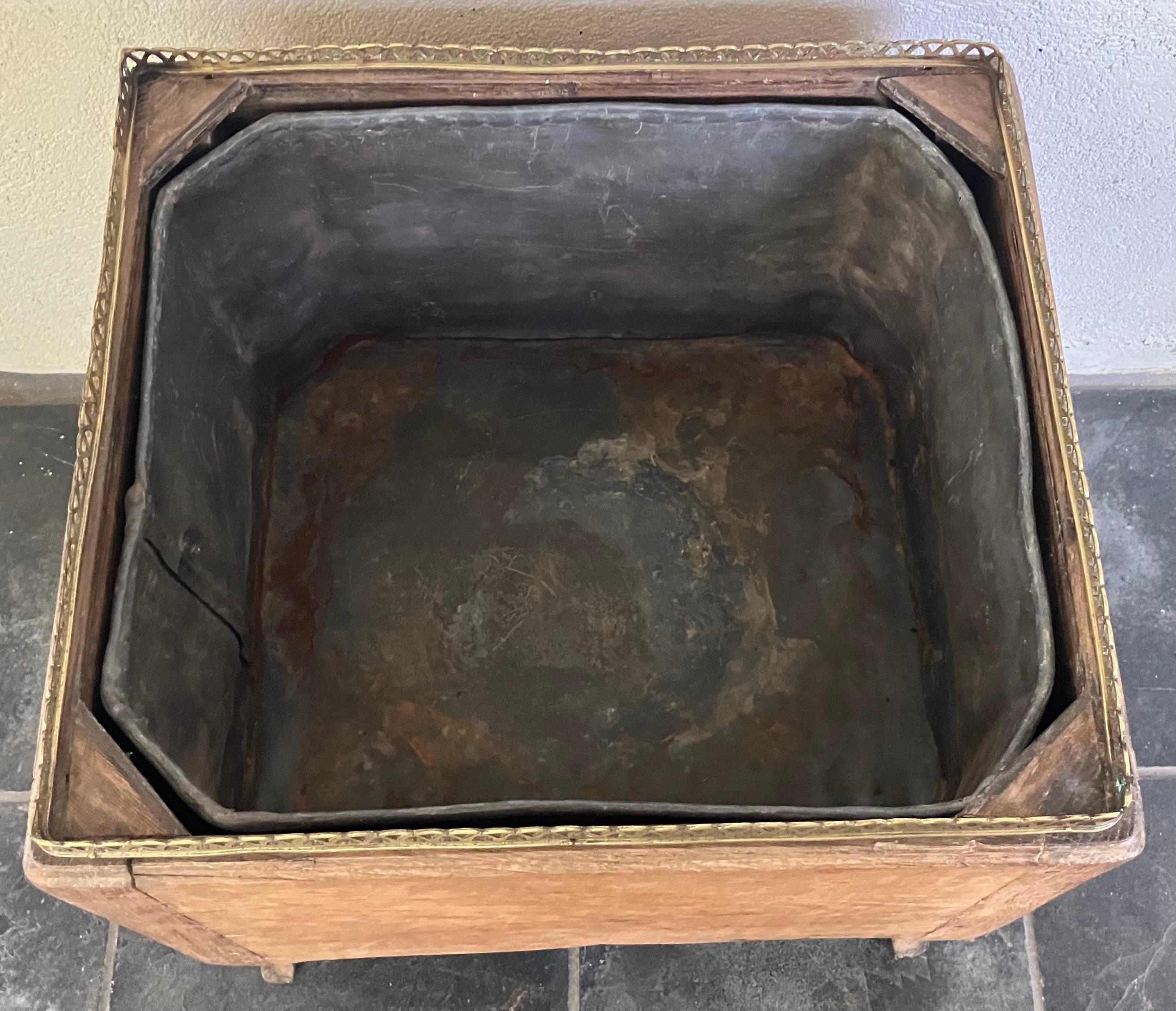 Fatto a mano Fioriera in Wood Luigi XV Cachepot Jardiniere in vendita