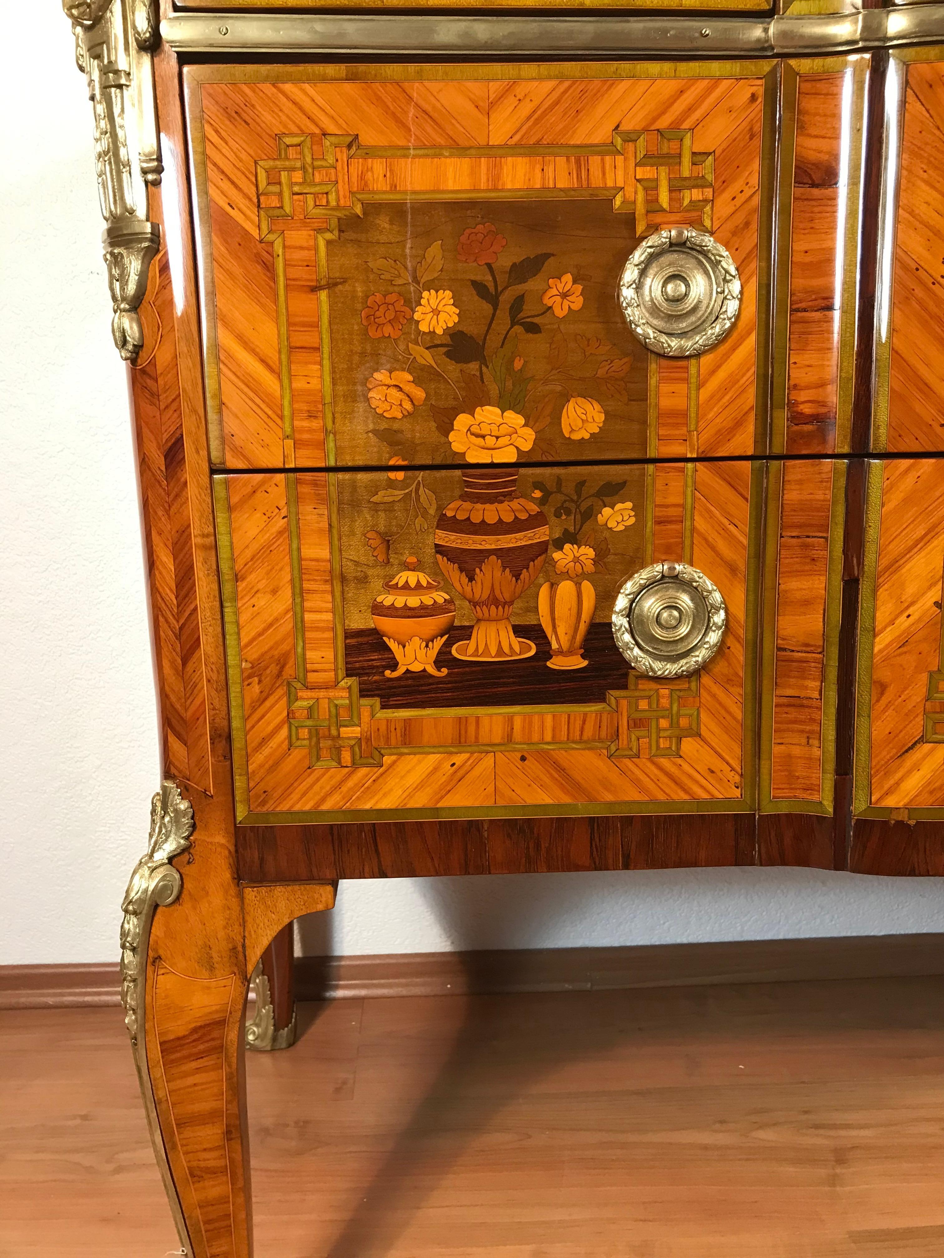 Commode de transition Louis XV - XVI, France 1770-80 Bon état - En vente à Belmont, MA