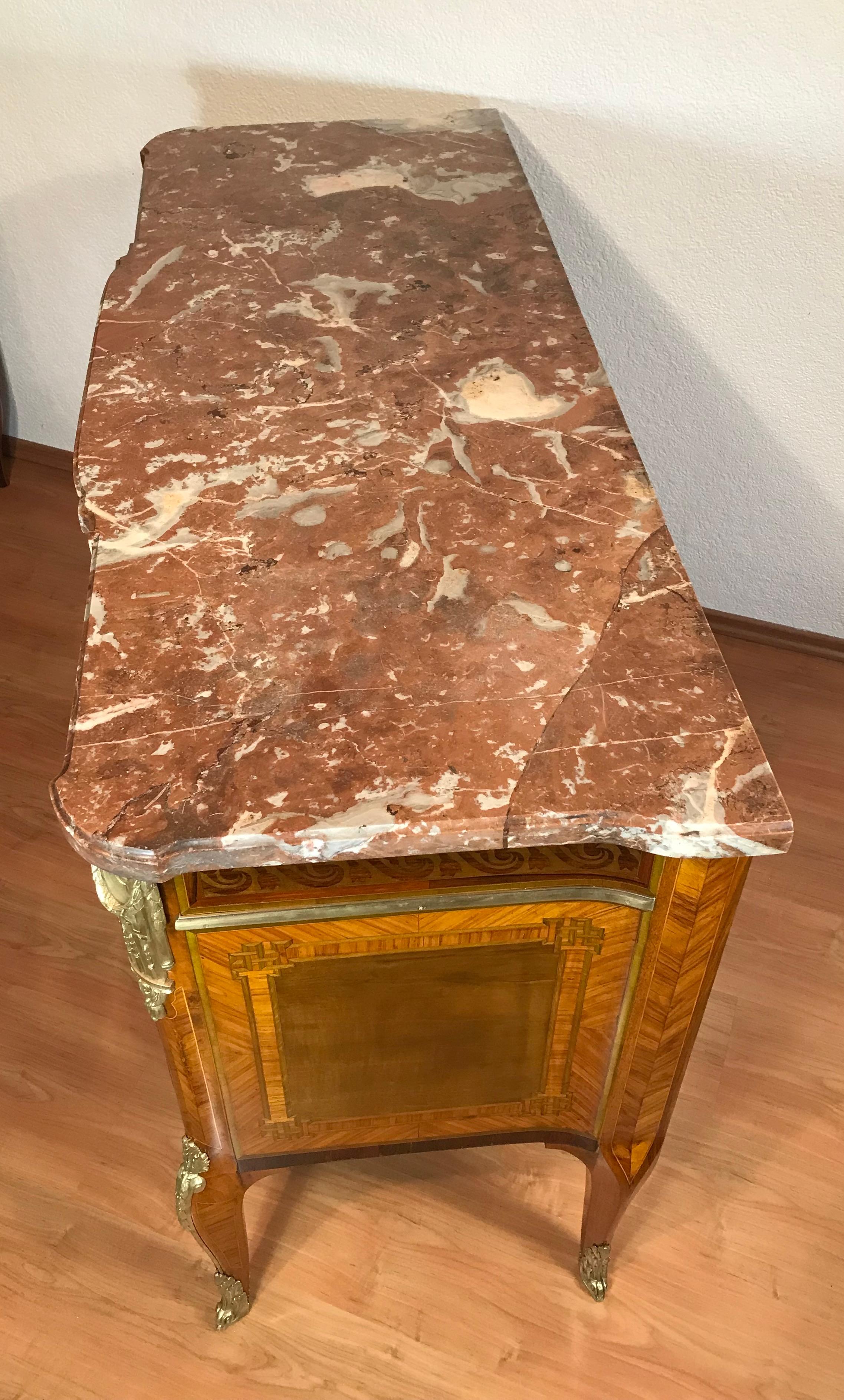 Fin du XVIIIe siècle Commode de transition Louis XV - XVI, France 1770-80 en vente