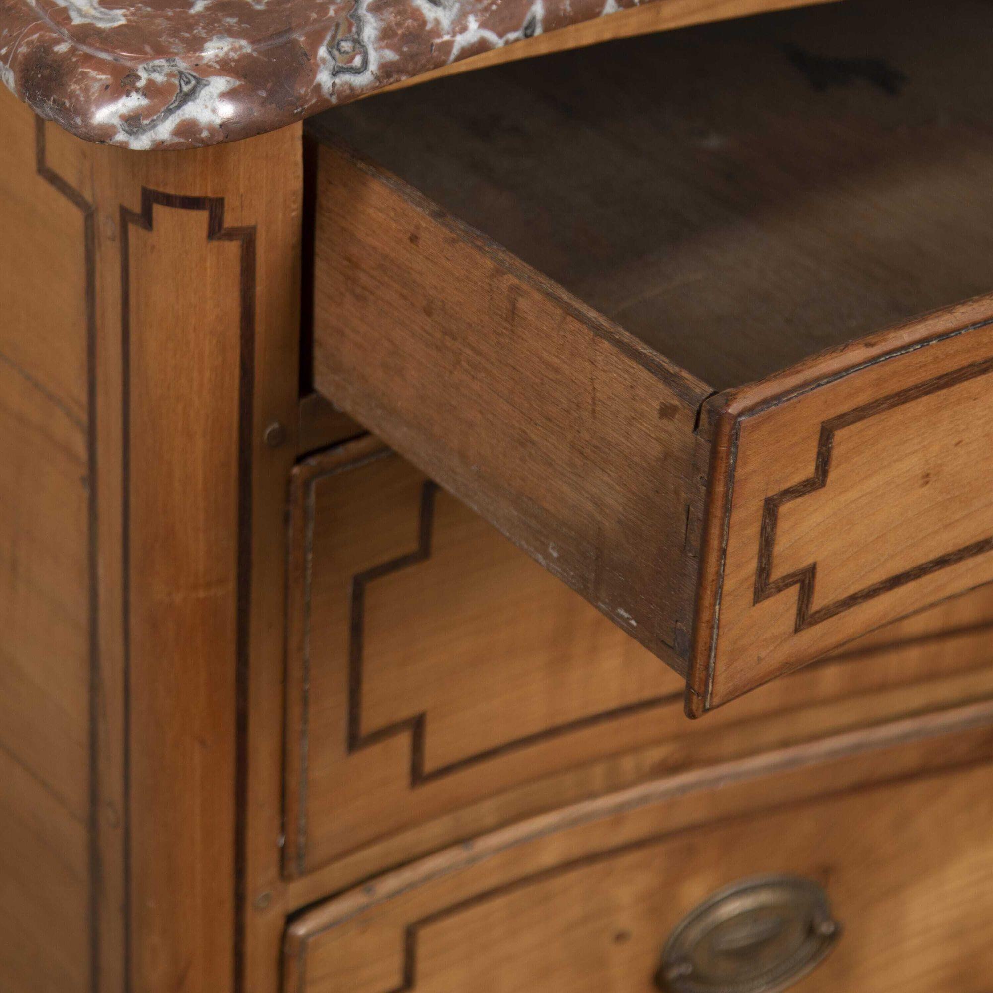 Louis XV/XVI Transitional Satinwood Commode In Fair Condition For Sale In Gloucestershire, GB