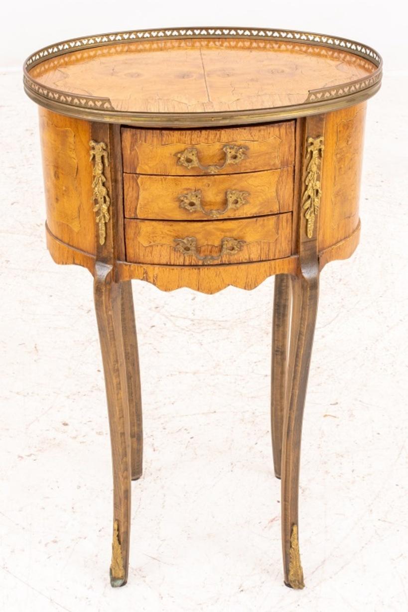 Louis XV/XVI Transitional Style Side Table In Good Condition For Sale In New York, NY