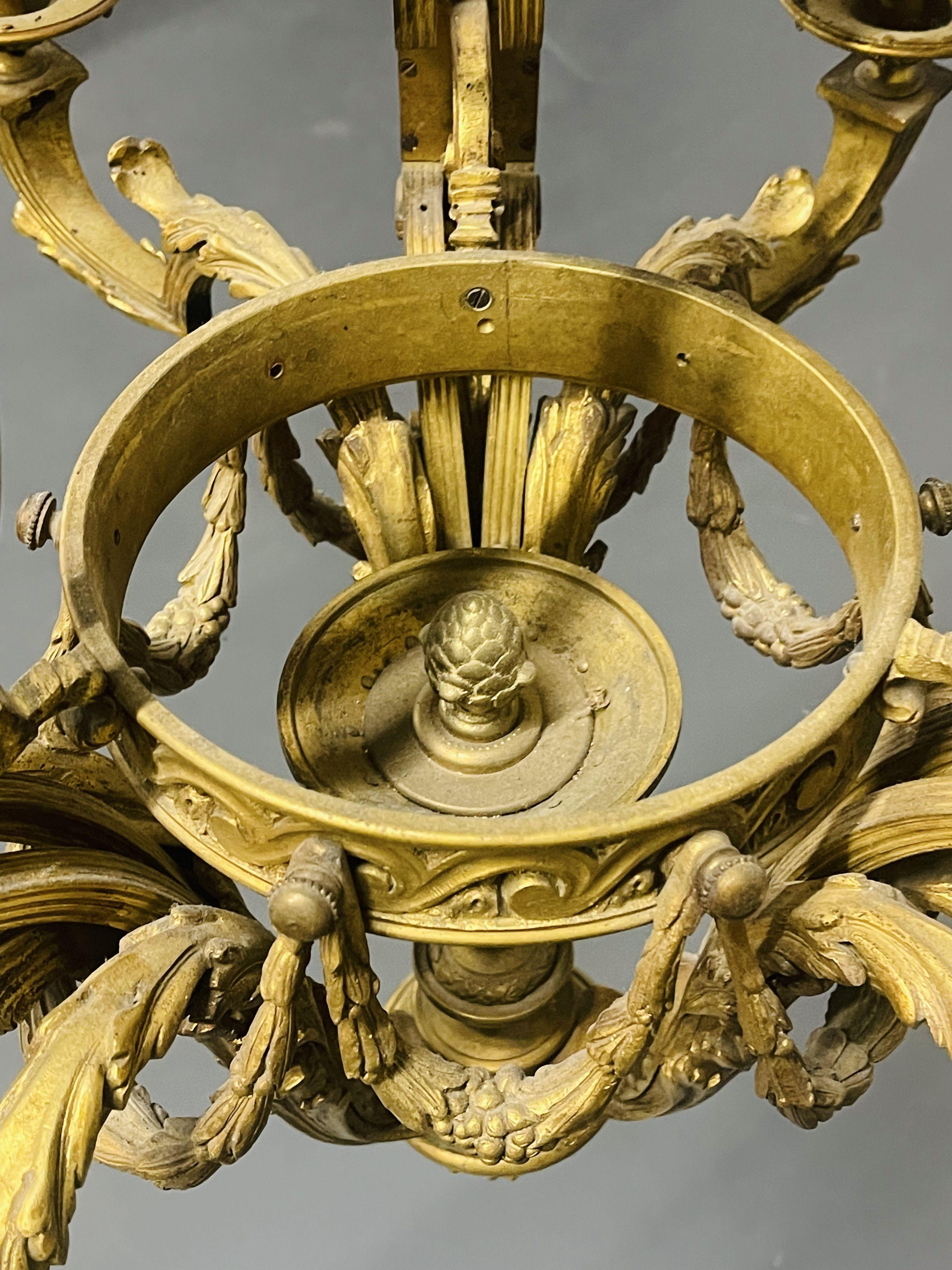 Lustre Louis XVI du 19ème siècle en bronze doré, six lumières, pièce de succession en vente 7