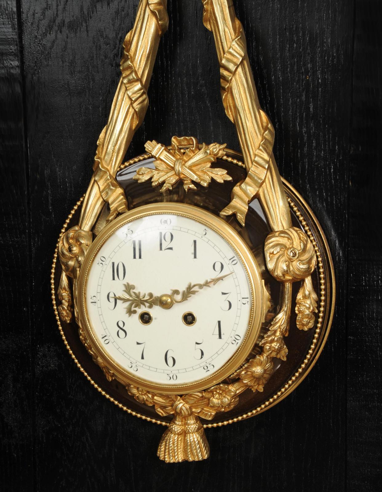 Reloj de pared Louis XVI Antique French Ormolu y Cartel de Bronce en venta 6