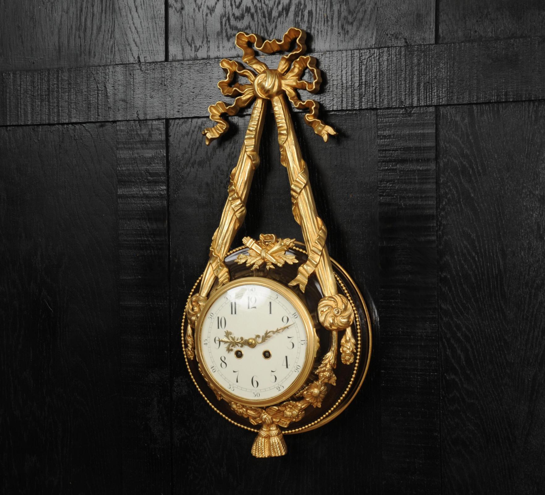 Reloj de pared Louis XVI Antique French Ormolu y Cartel de Bronce en Bueno estado para la venta en Belper, Derbyshire