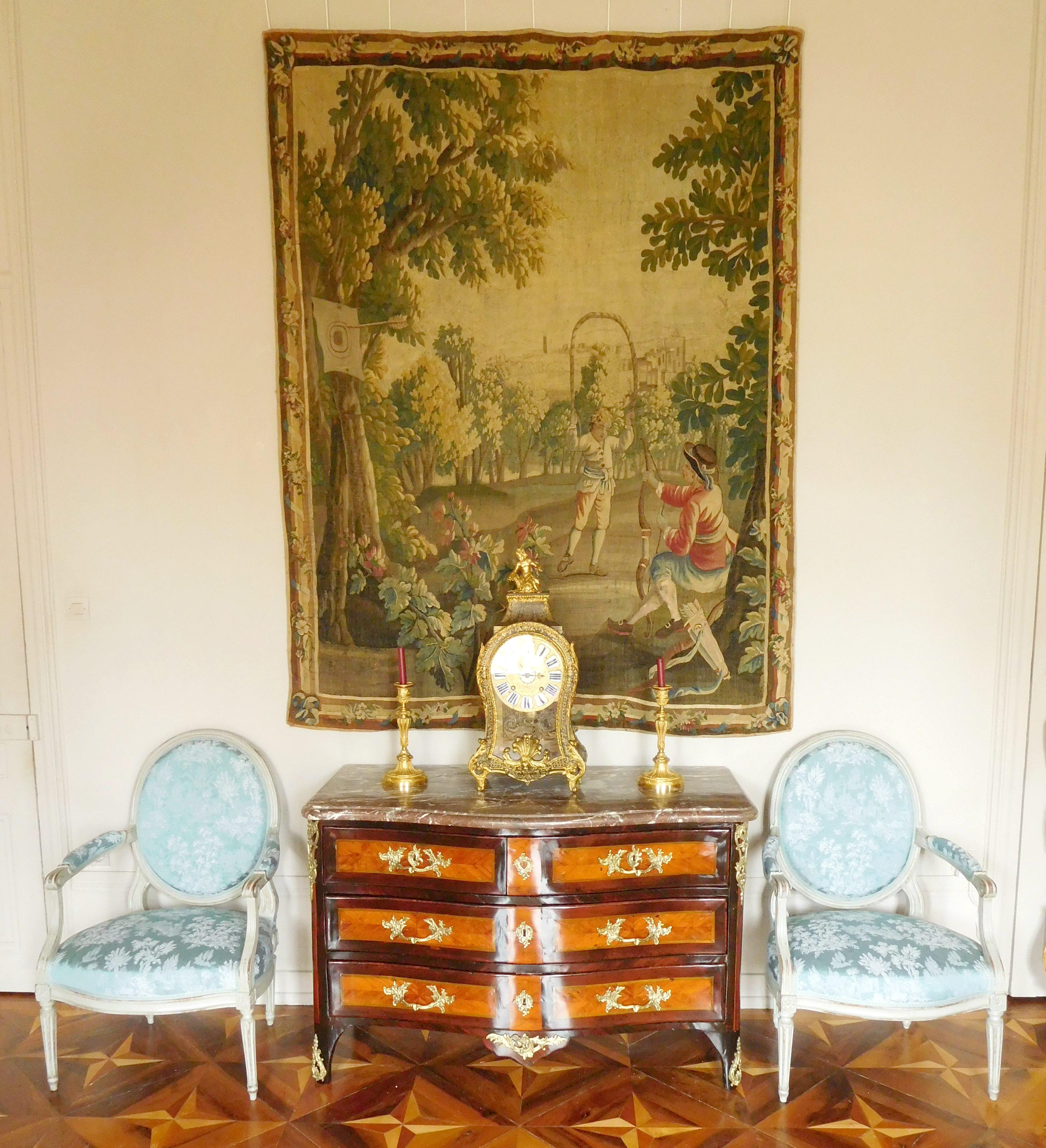 Tapisserie Louis XVI en laine et soie d'Aubusson, 18e siècle : Jeux dans le parc en vente 6