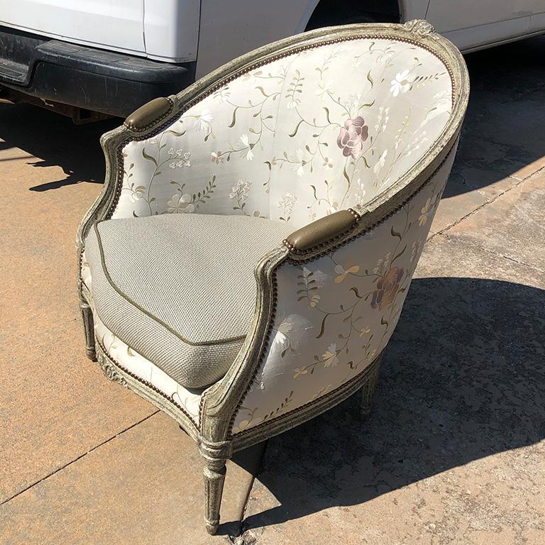 Pale Gray Louis XVI Barrel back Bergere Embroidered Silk Armchair Minton Spidell In Excellent Condition In Oklahoma City, OK