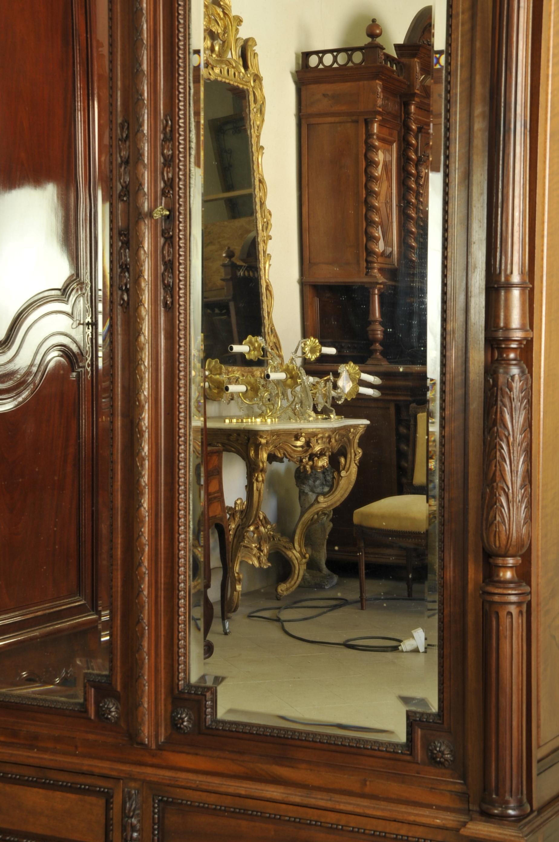Louis XVI Bedroom Furniture in Carved Walnut 2