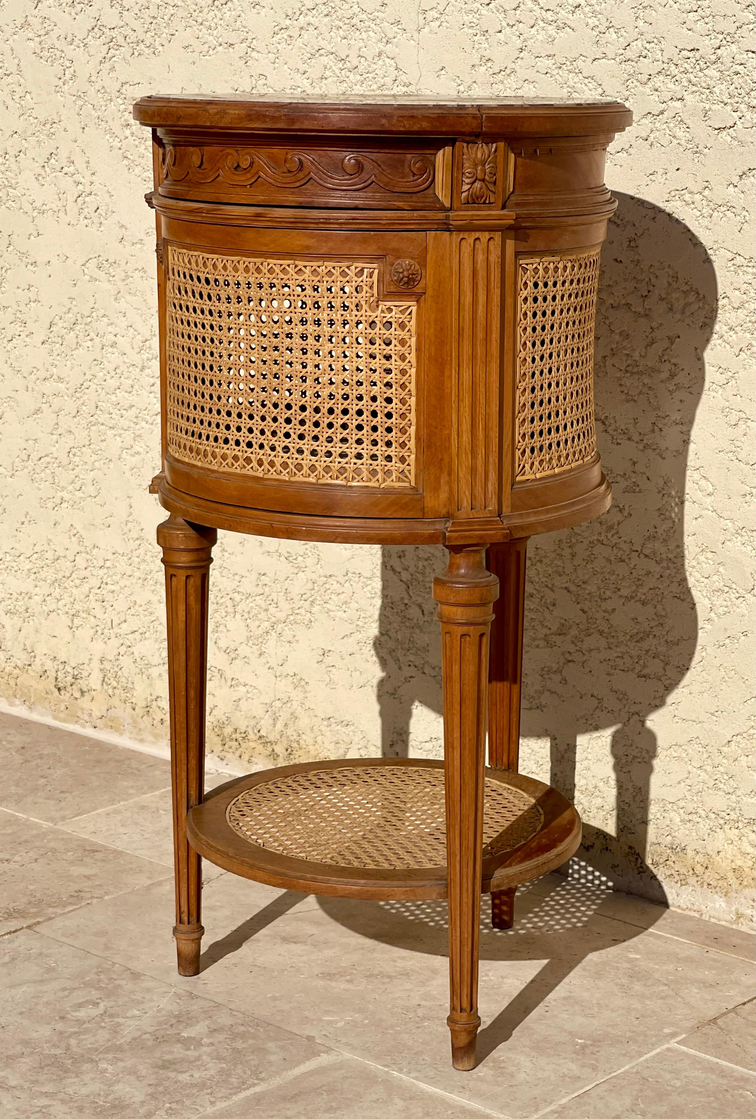 Table de chevet ou table de nuit Louis XVI 3