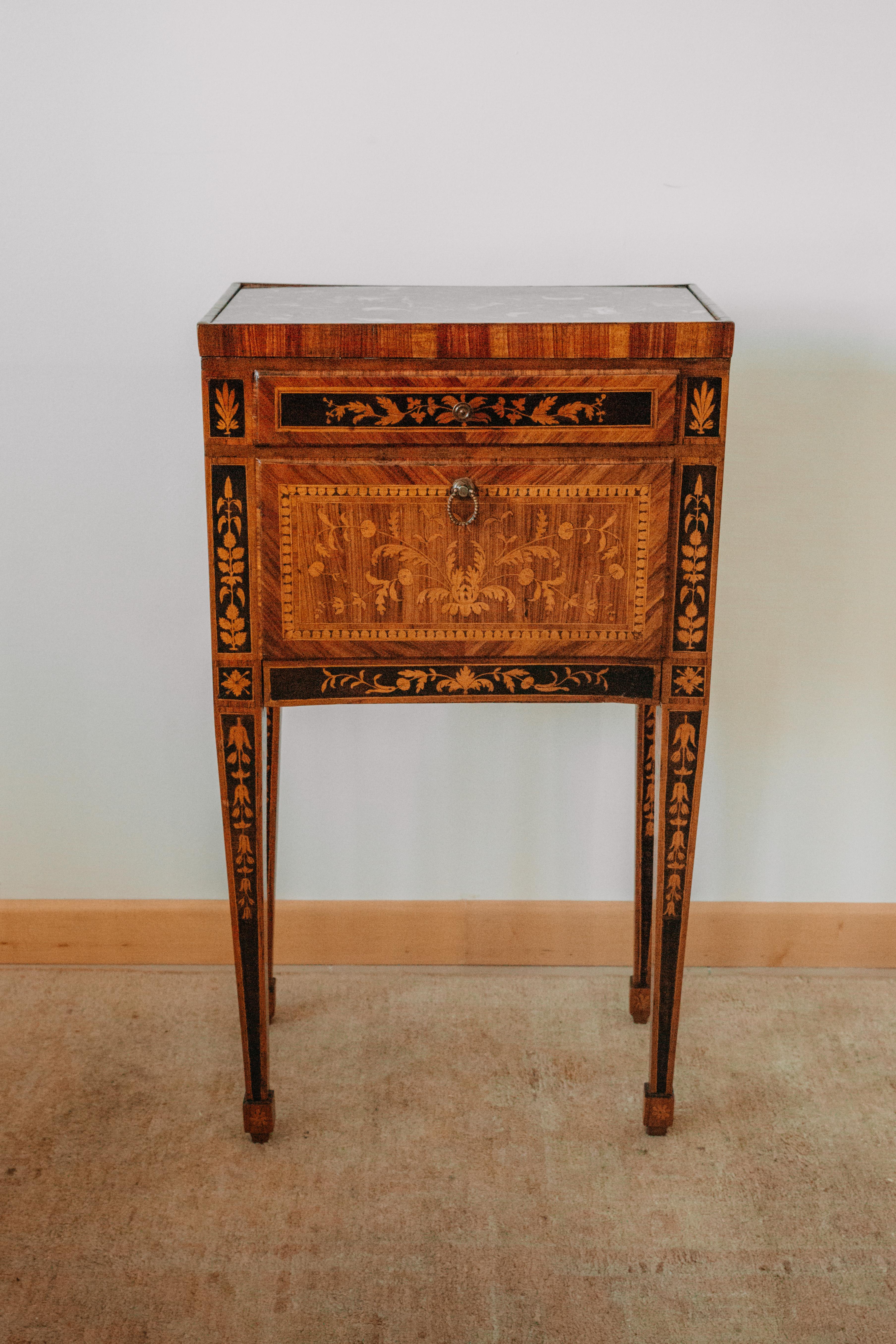 Inlay Italian Louis XVI bedside table or small sideboard, 1780 For Sale