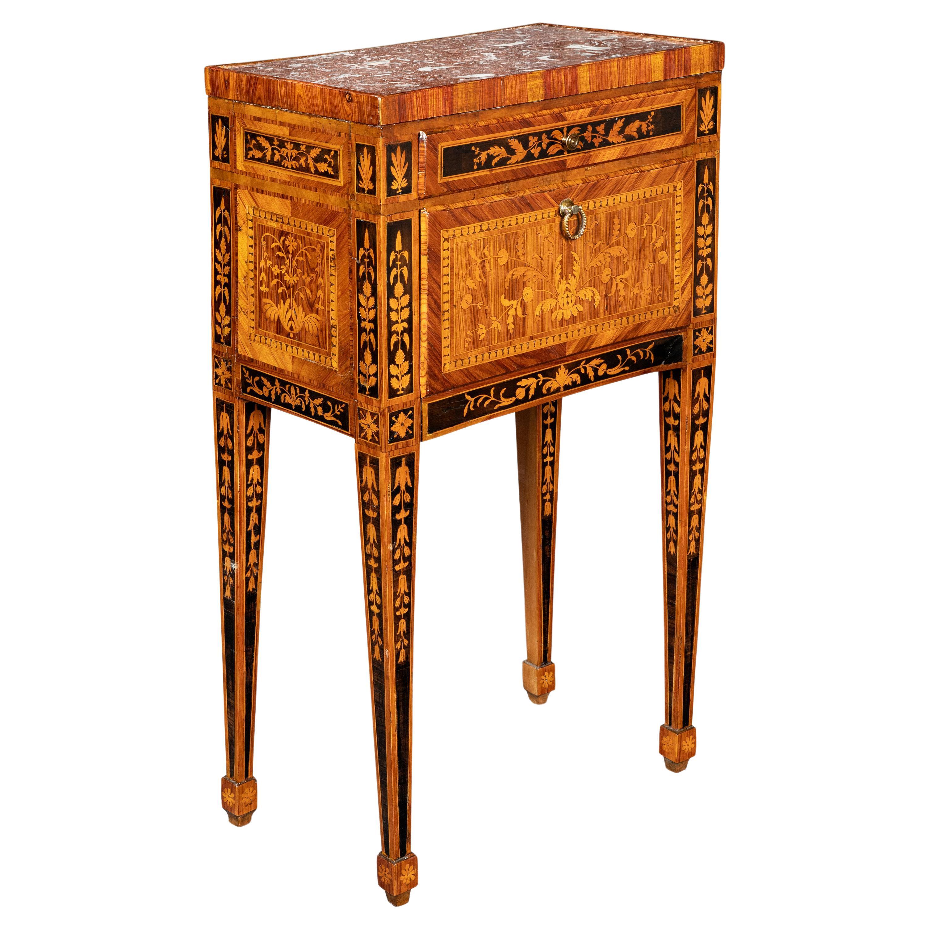 Italian Louis XVI bedside table or small sideboard, 1780 For Sale