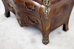 Commode française ancienne Louis XVI à tiroirs bombés, 1880